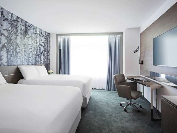  - Novotel Montreal Centre Hotel