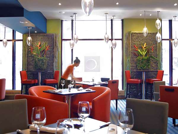 Restaurant - Novotel Montreal Centre Hotel