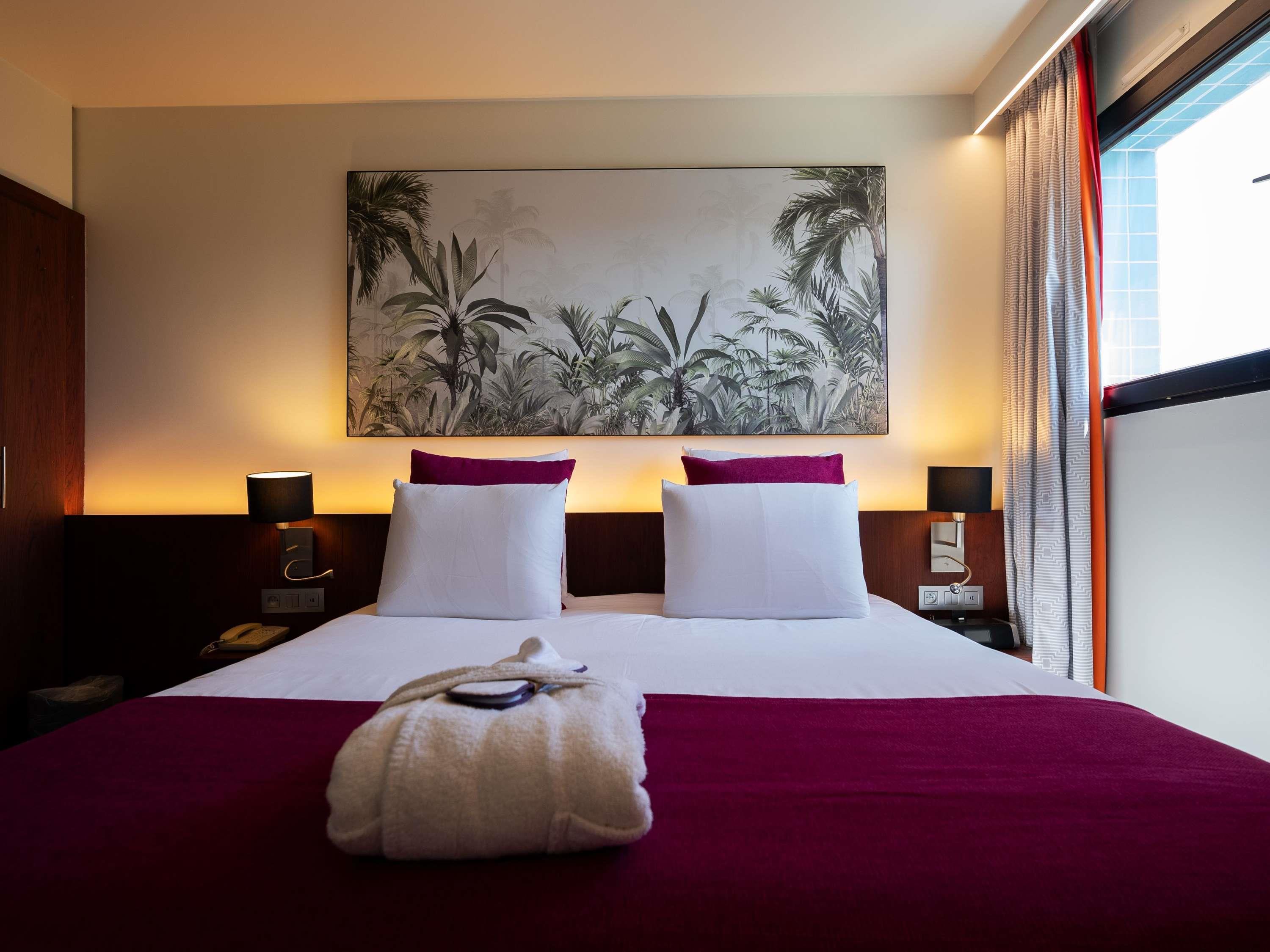 Mercure Perpignan Centre Room Type - Upper room with 1 double bed and 1 sofa, duplex