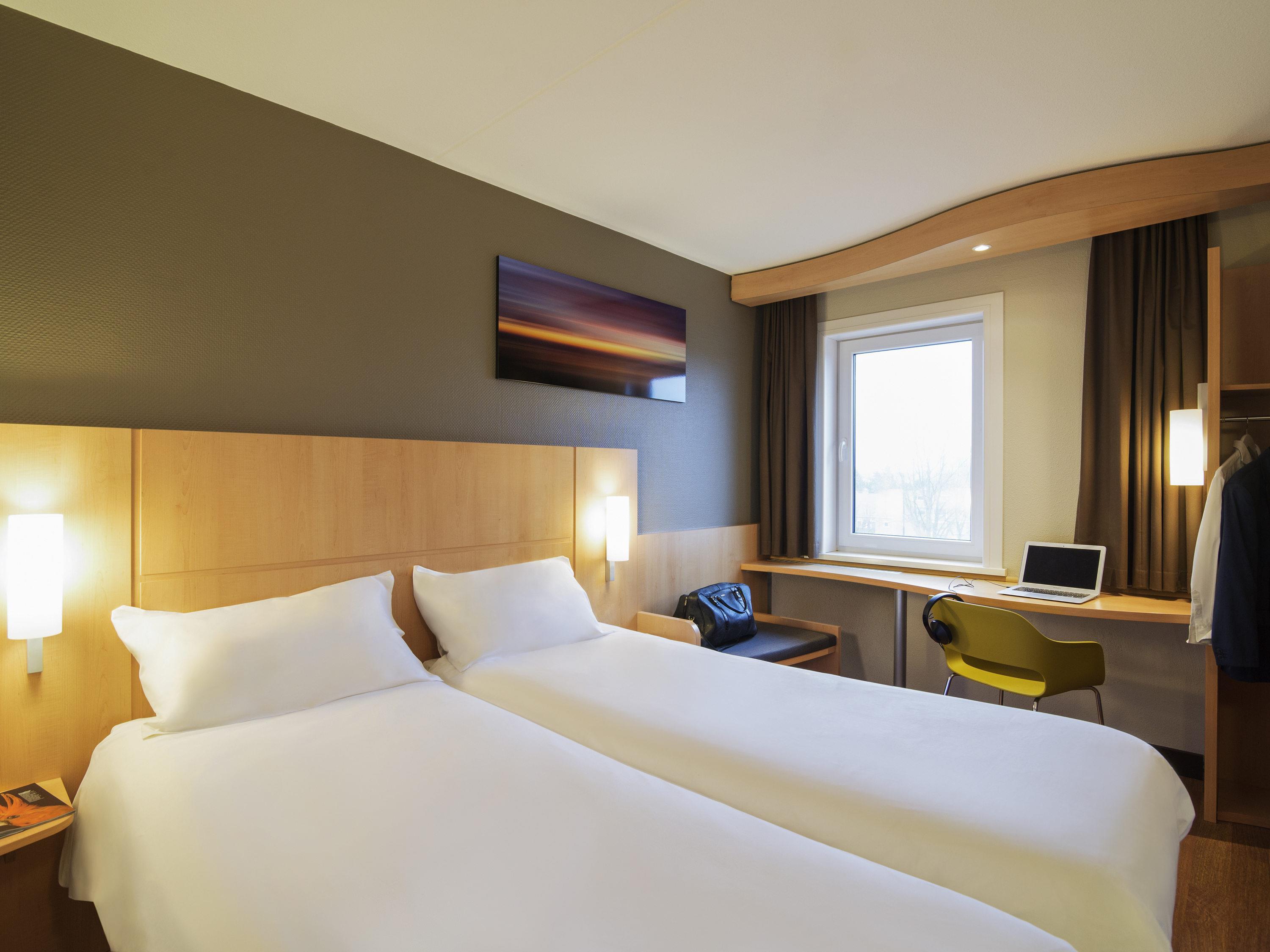 IBIS ROTTERDAM VLAARDINGEN Room Type - Room with ibis twin beds