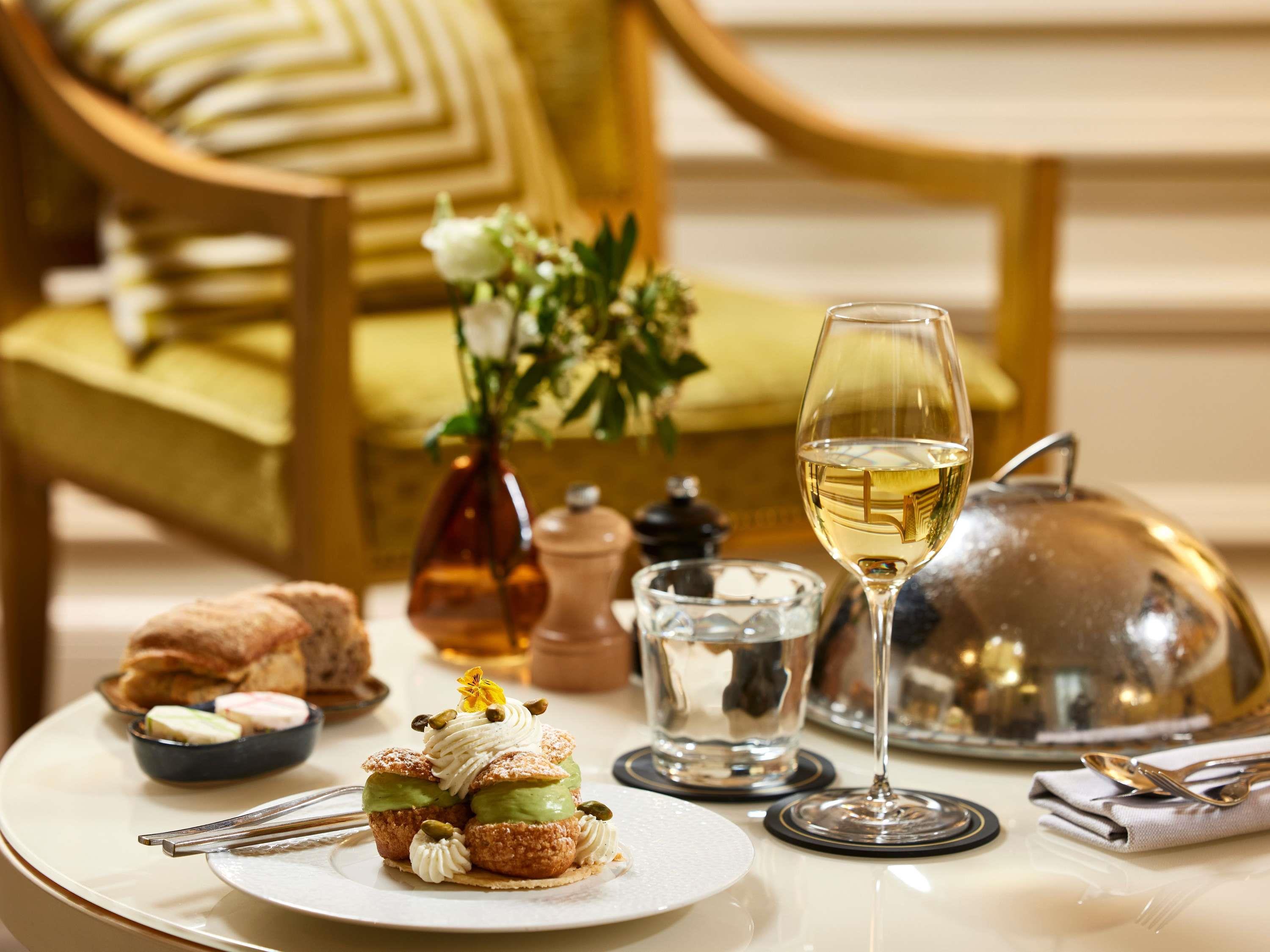 Sofitel Paris Le Faubourg Room Type - Prestige Suite