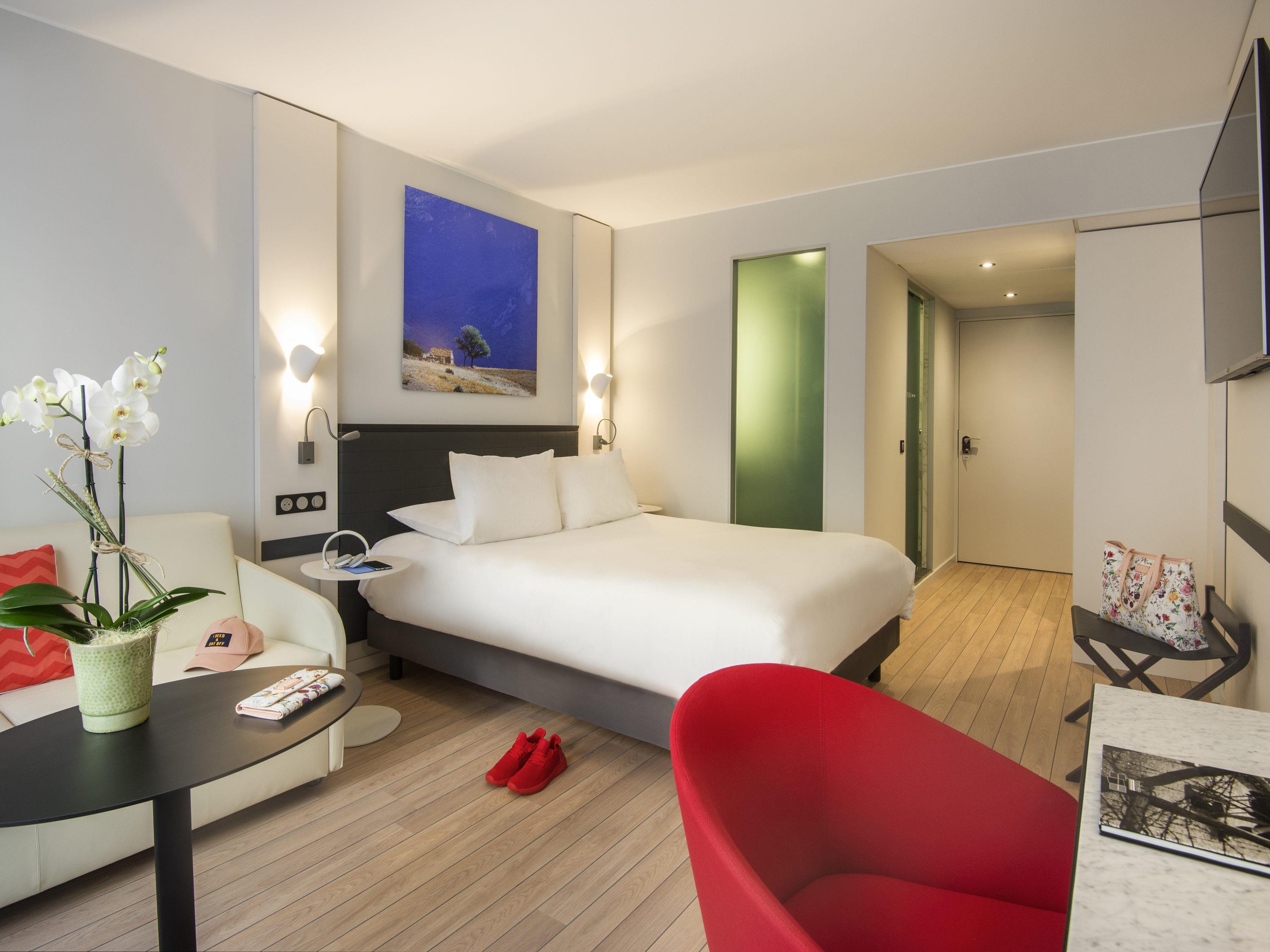 Mercure Ajaccio Hotel Room Type - Privilege Room, POOL view - 1 double bed and 1 convertible sofa 1 person