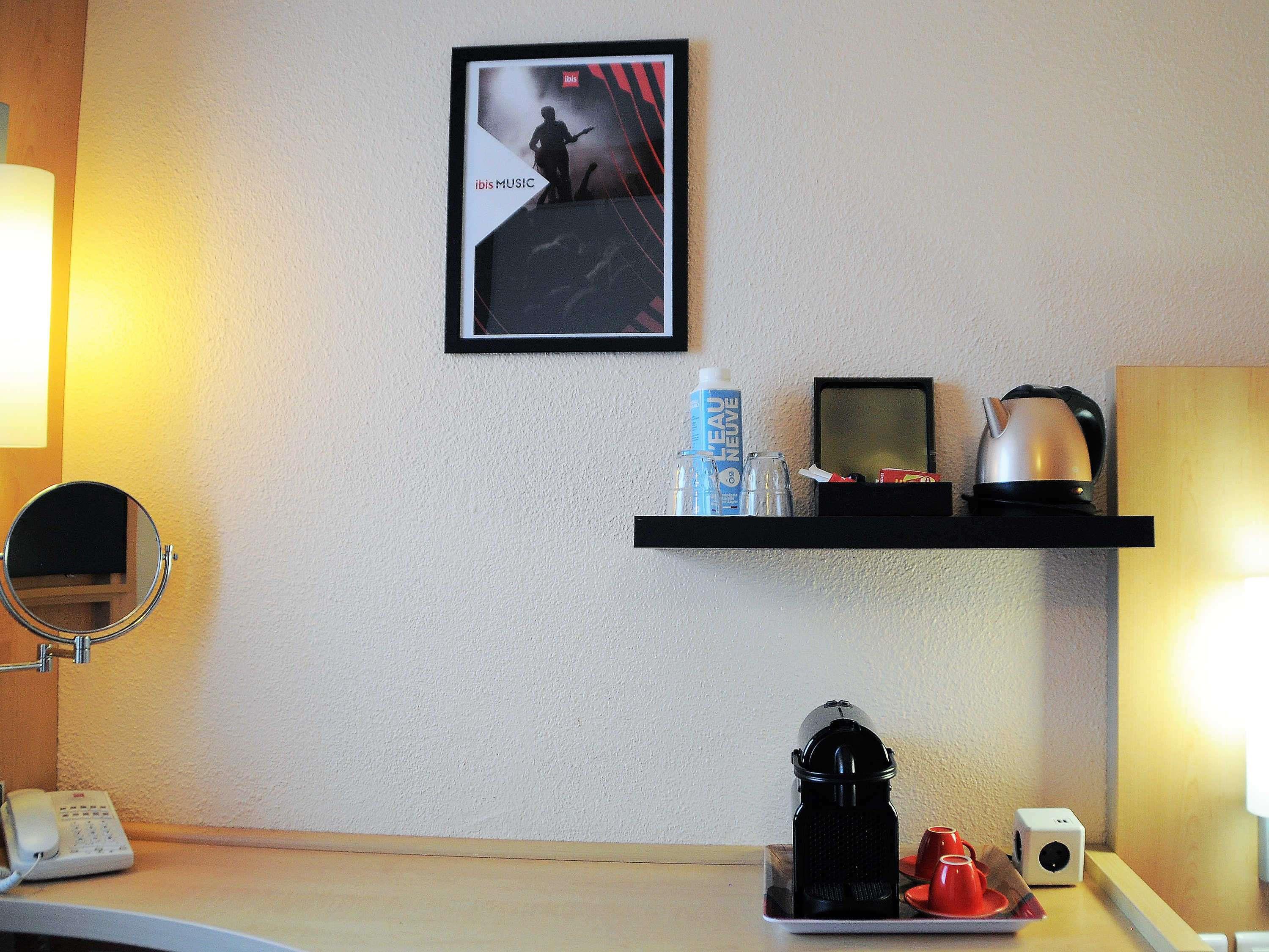 ibis Toulouse Centre Room Type - Comfort room with a double bed