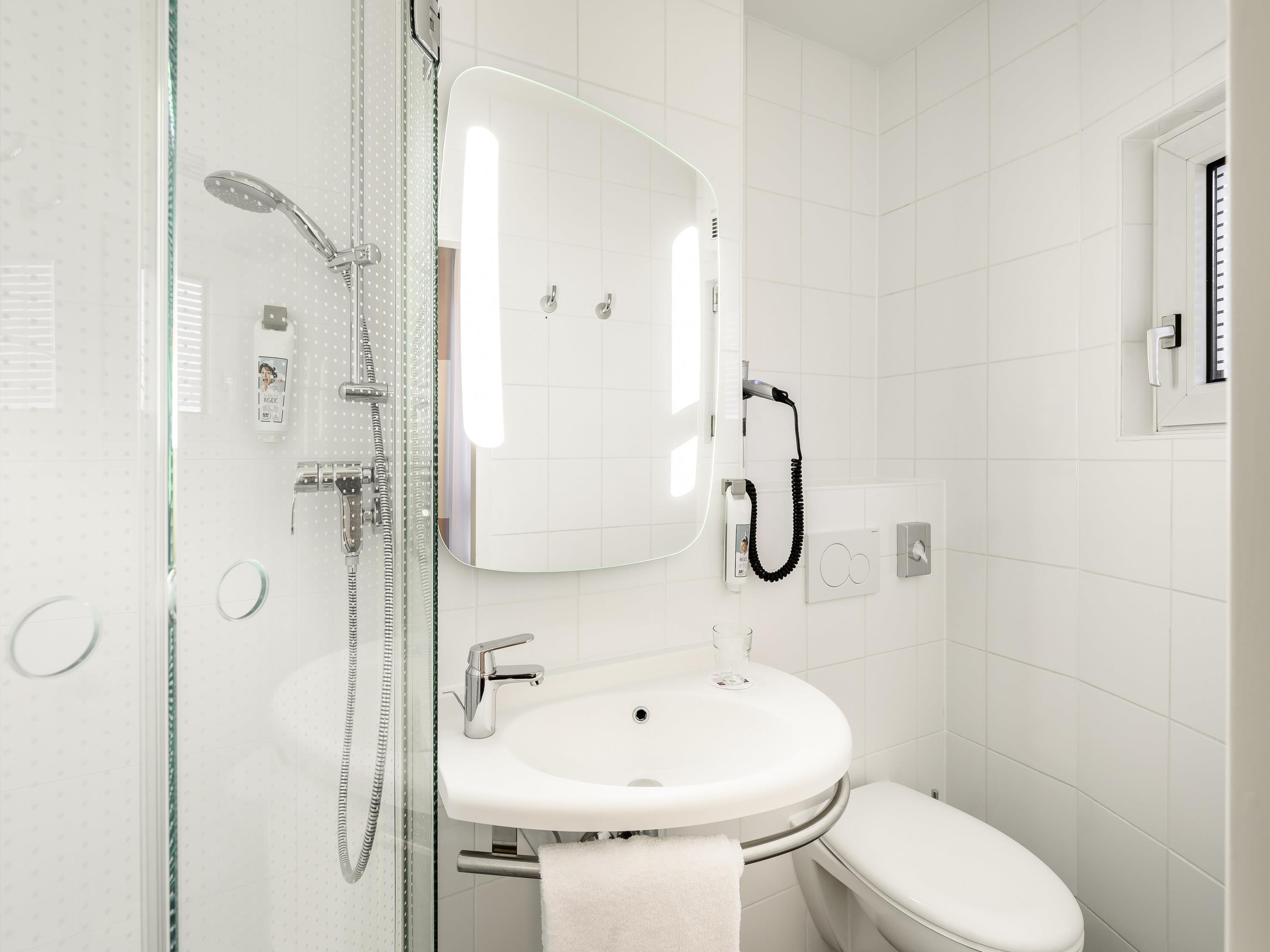 ibis Frankfurt Centrum Room Type - Standard room with two separate beds
