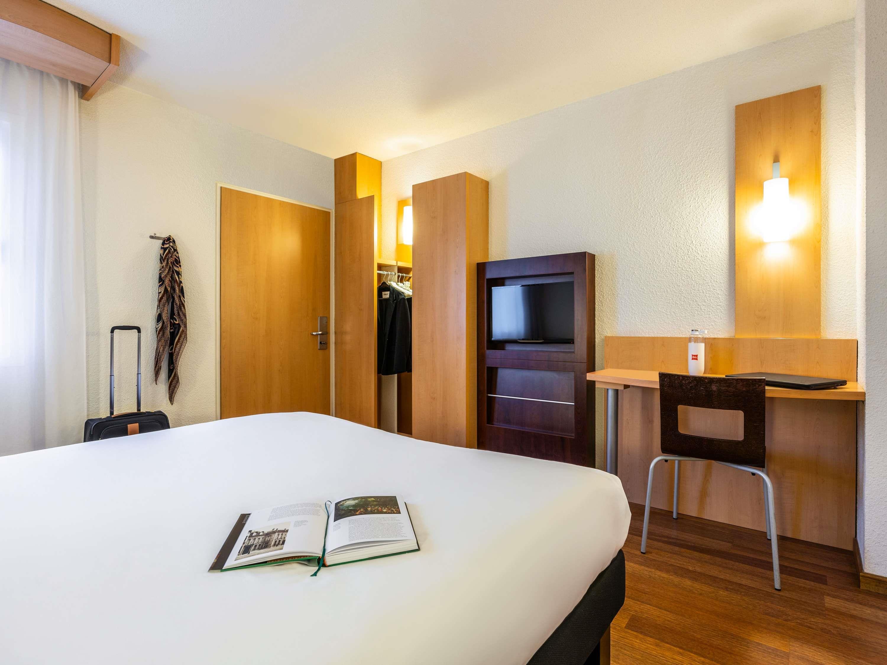 ibis Antwerpen Centrum Room Type - Reduced mobility room with 1 double bed