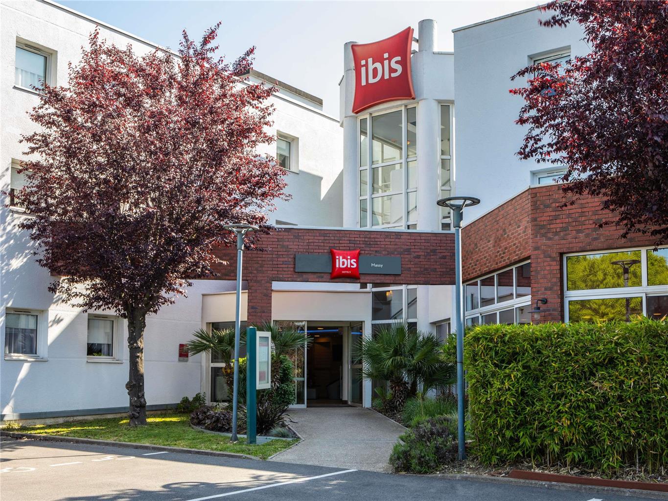 Ibis Massy