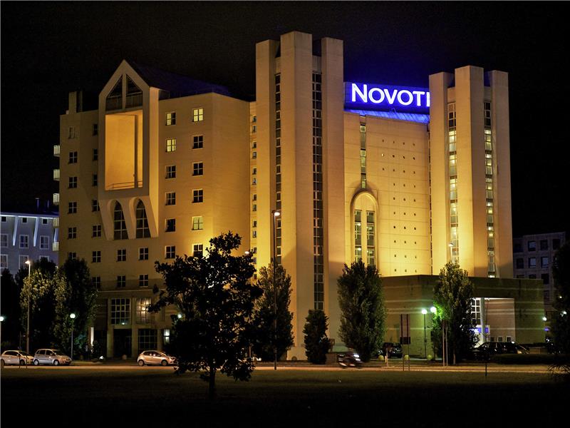 On-Site,Outdoor/Exterior,Exterior View of Building
