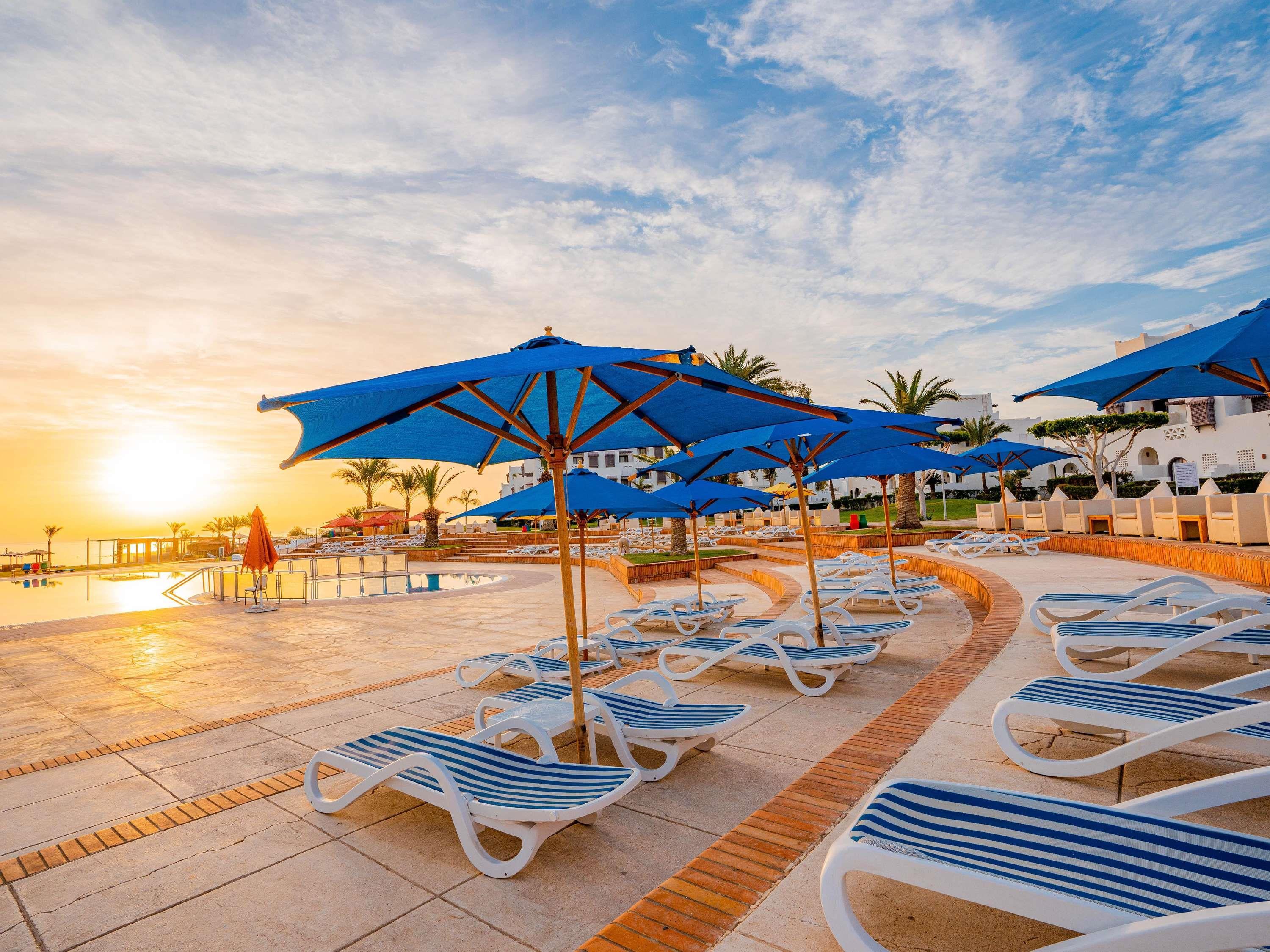 Mercure Hurghada Hotel Room Type - Superior Room with 2 single beds, Pool view