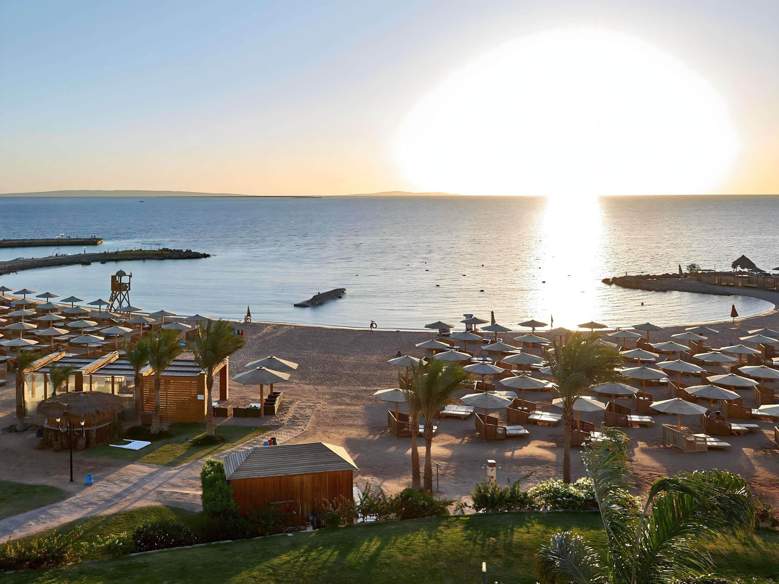 Mercure Hurghada Hotel Room Type - Standard Room with 2 single beds, Pool View