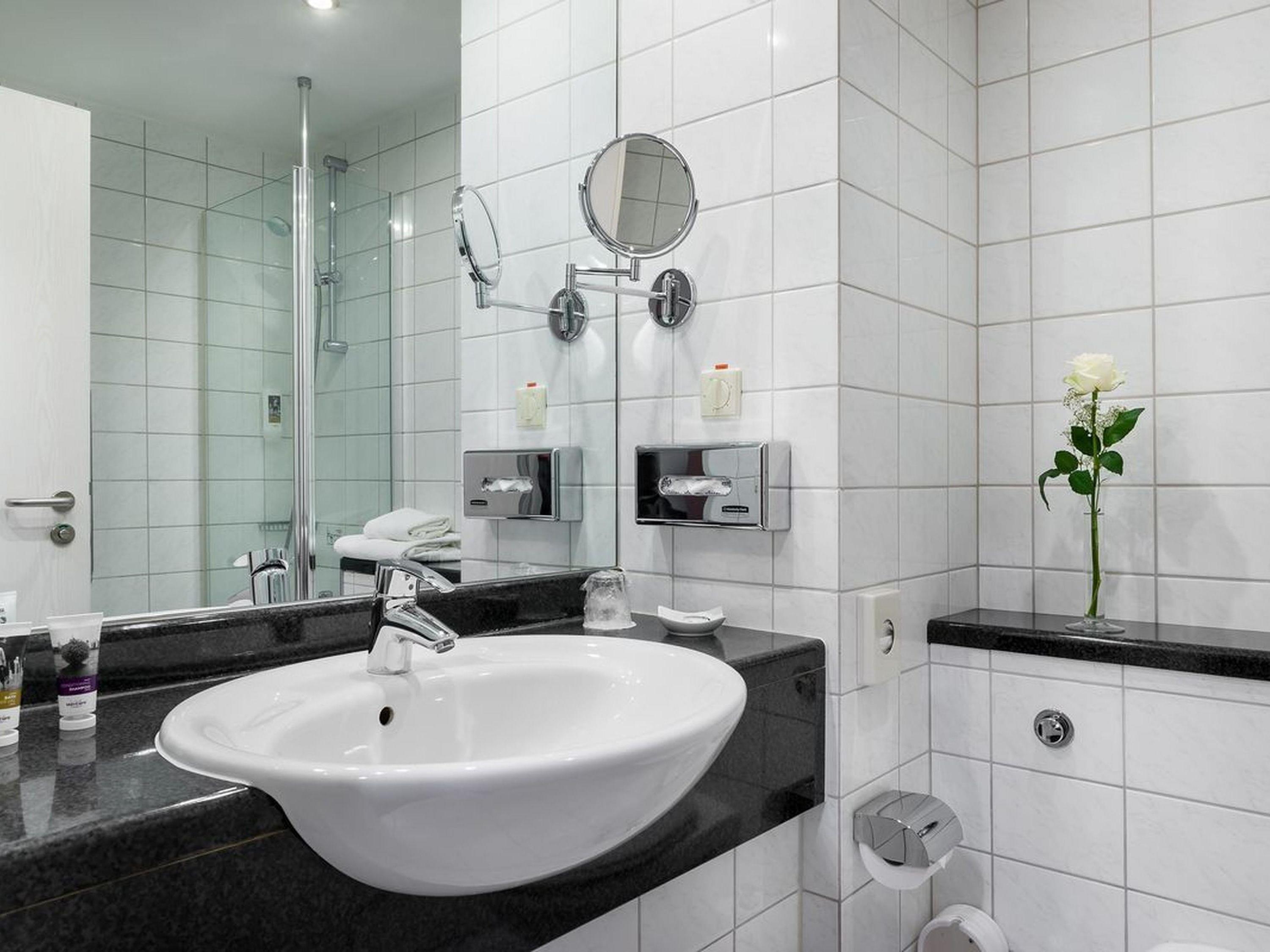Mercure Hotel Ingolstadt Room Type - Standard room with 2 single beds