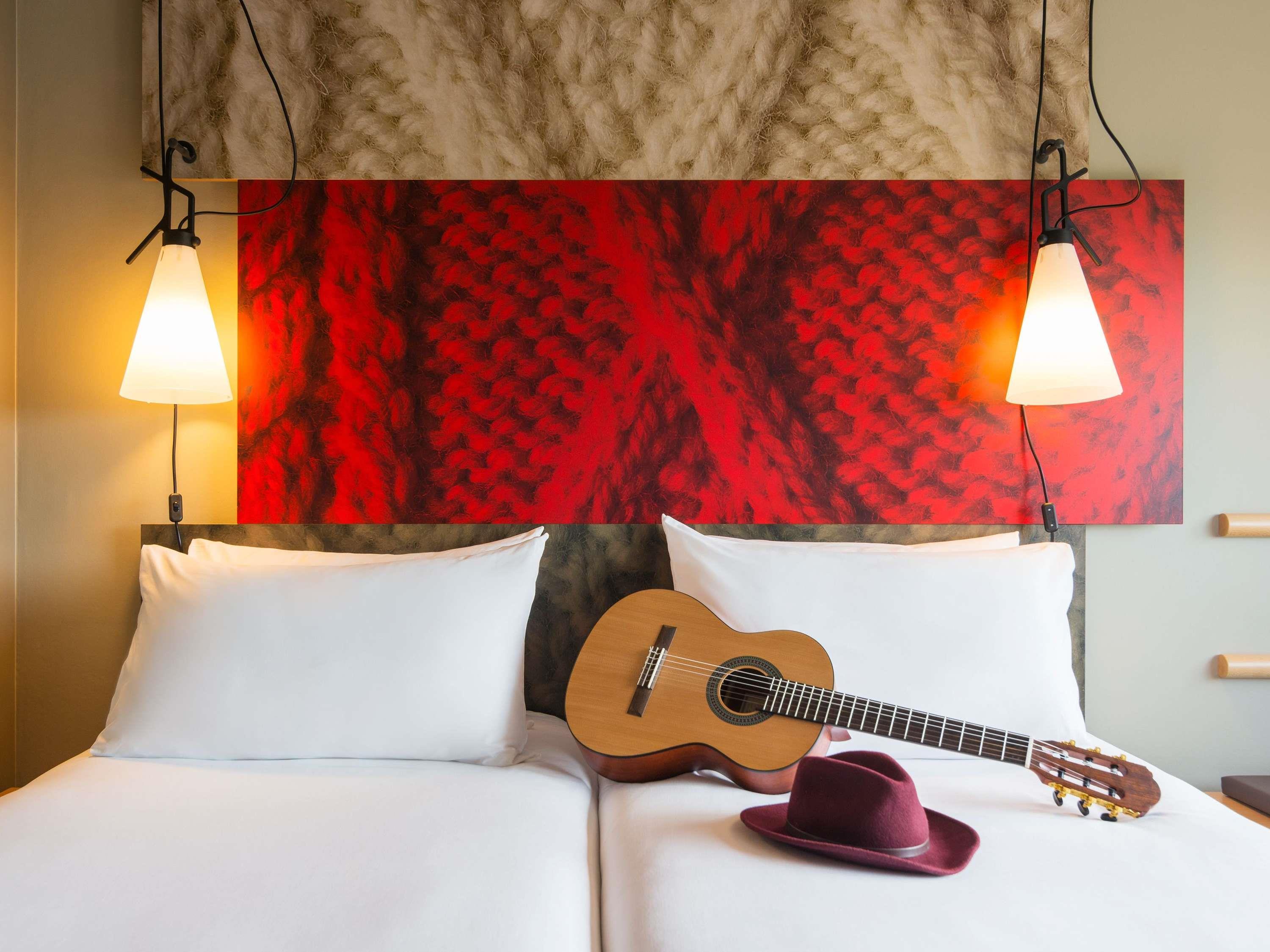 ibis Edinburgh Centre Royal Mile â?? Hunter Square Room Type - Twin SweetRoom by ibis