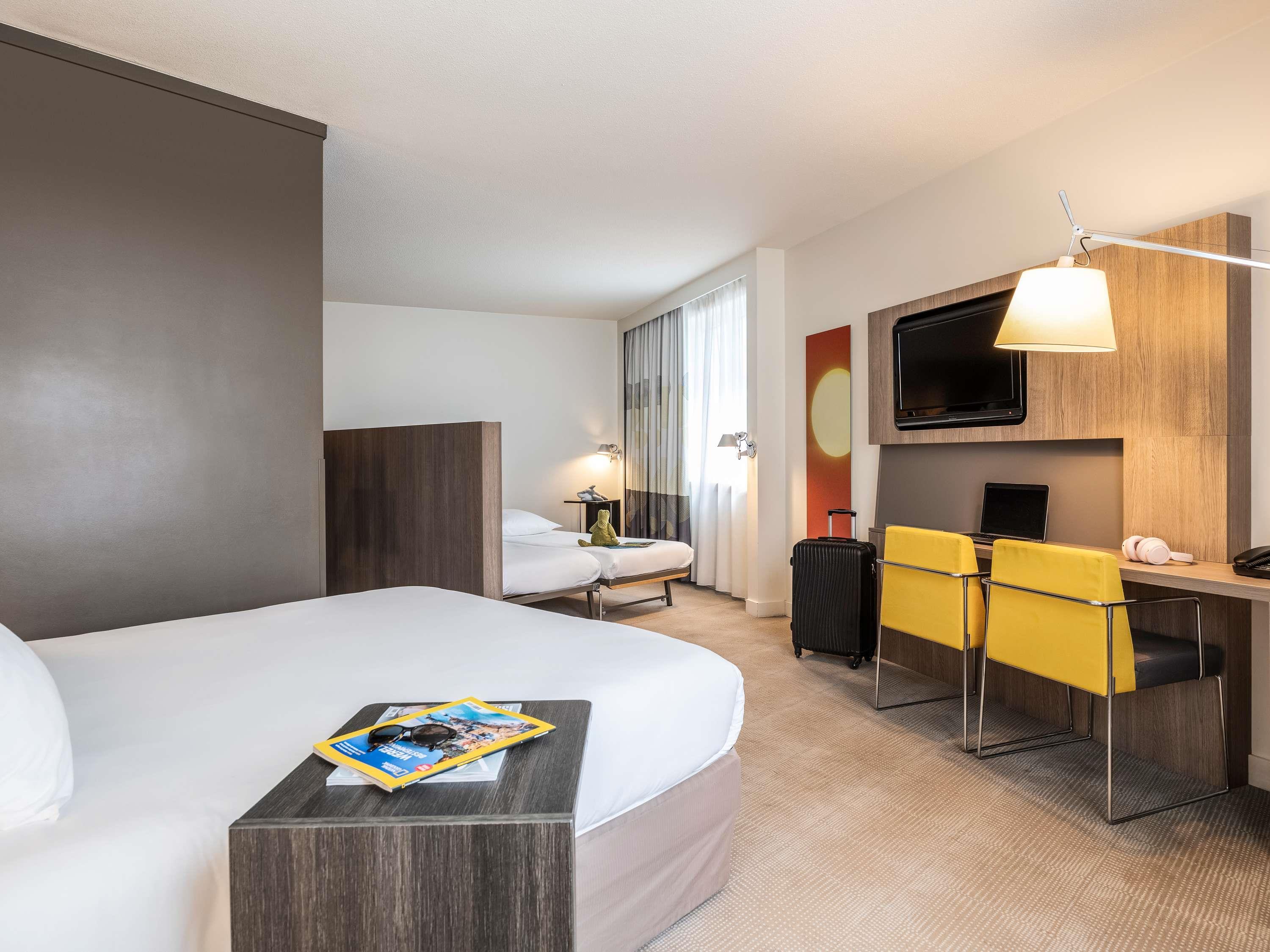 Novotel Brussels City Centre Room Type - Superior room with 1 double bed and 2 sofa beds