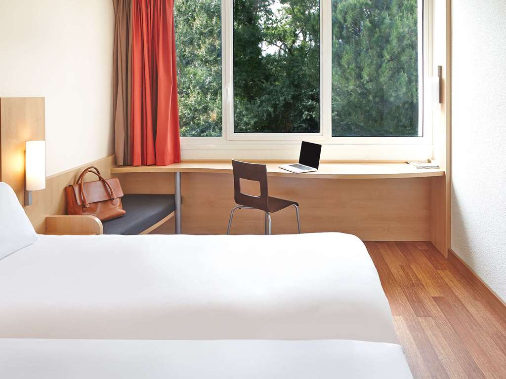 ibis Cavaillon Portes du Luberon Room Type - Standard Twin Room
