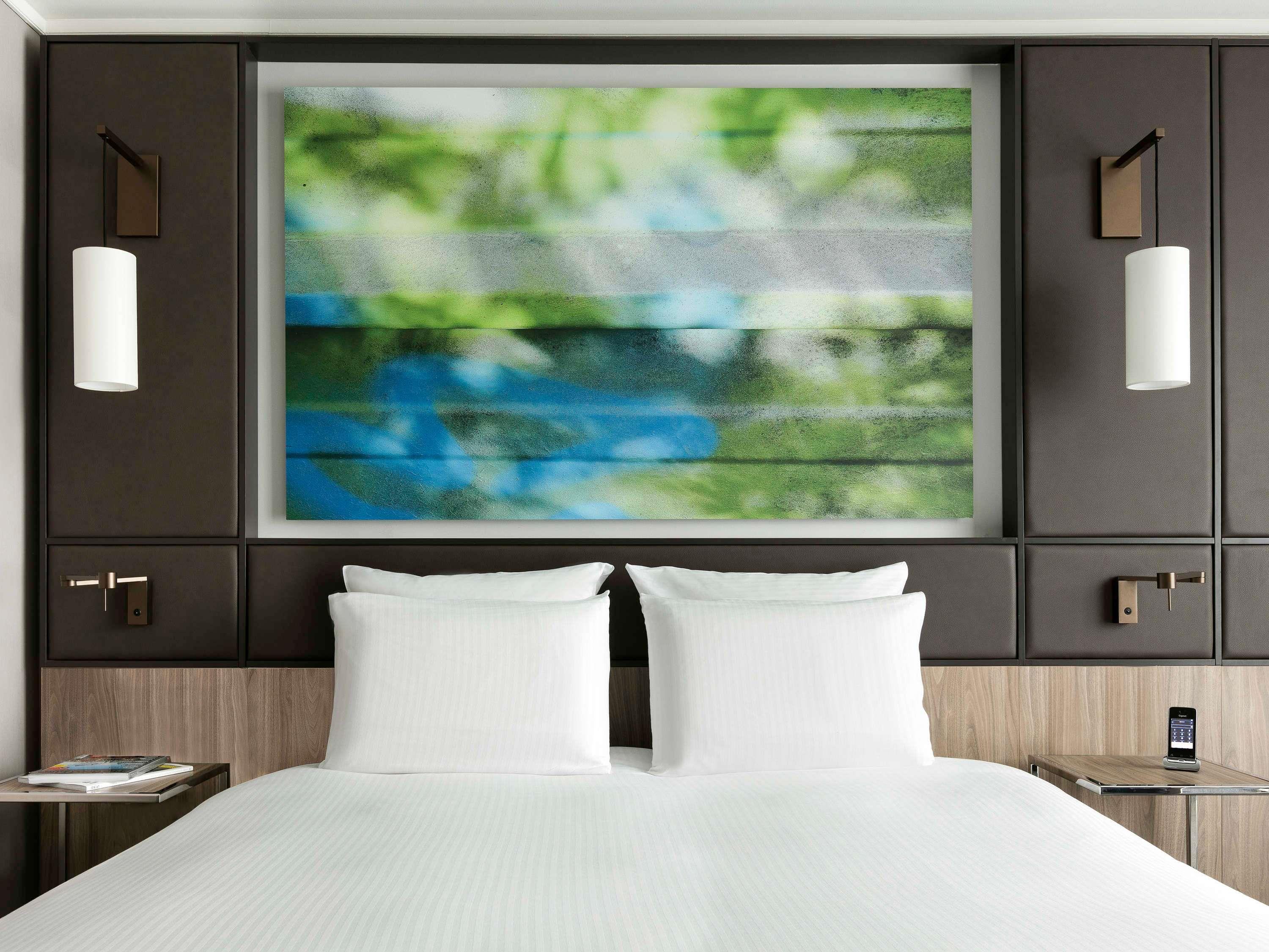 Pullman Paris Centre-Bercy Room Type - PREMIUM SUPERIOR room, 1 king-size bed