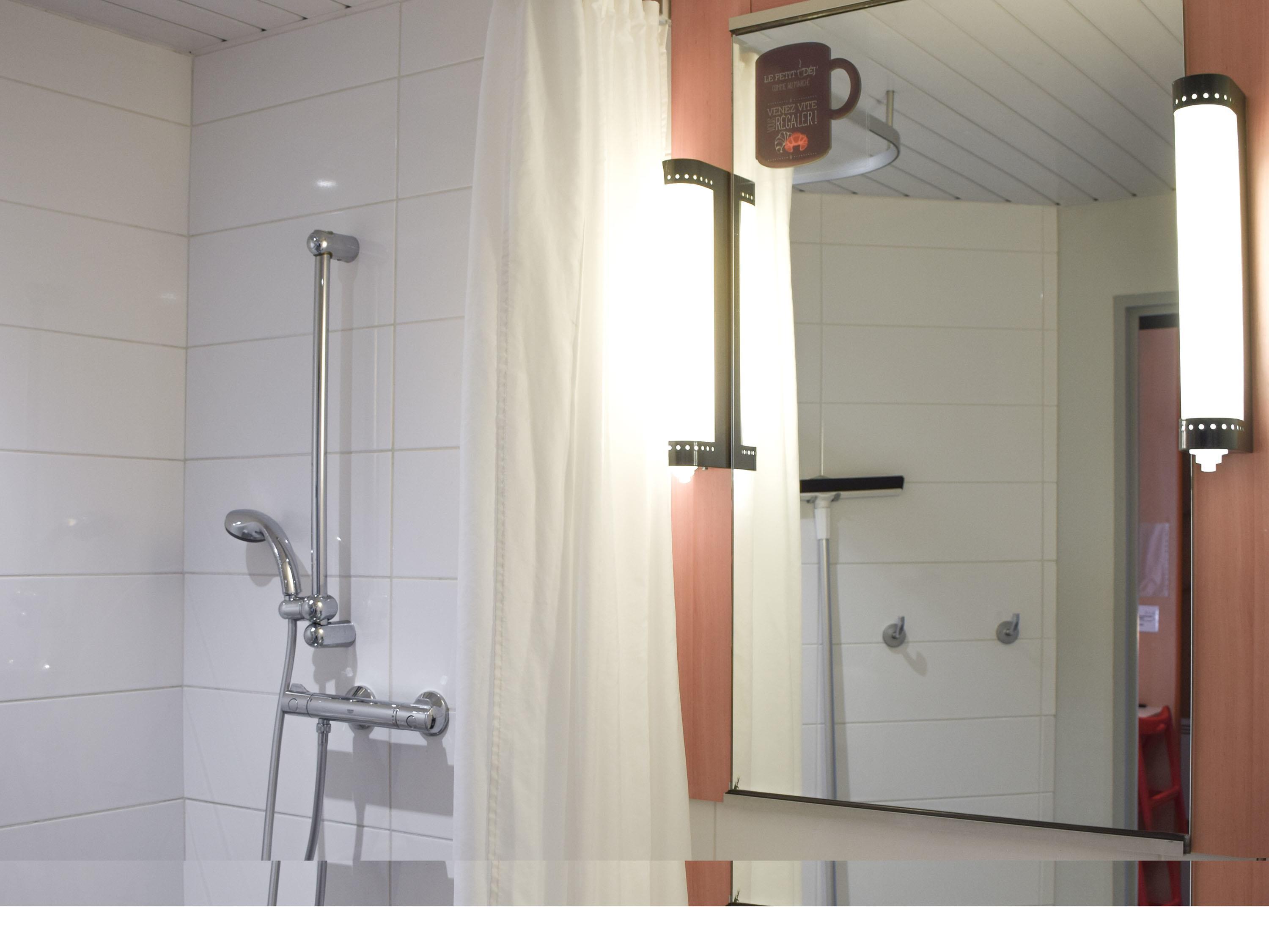 ibis Rodez Centre Room Type - Standard PRM Room