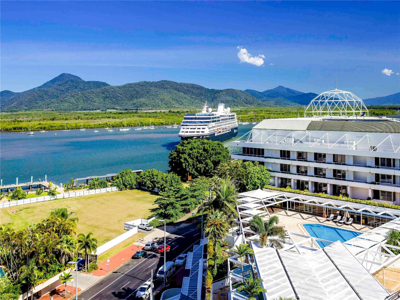 The Reef Hotel Casino Cairns