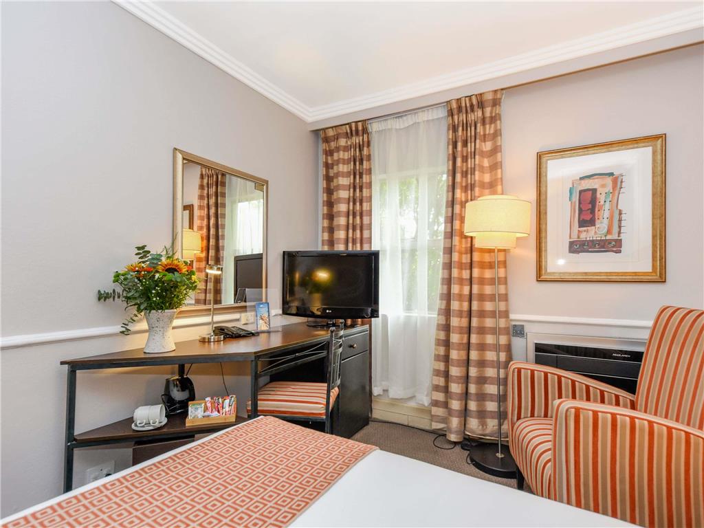 Mercure Johannesburg Midrand Hotel - Tap to explore photos