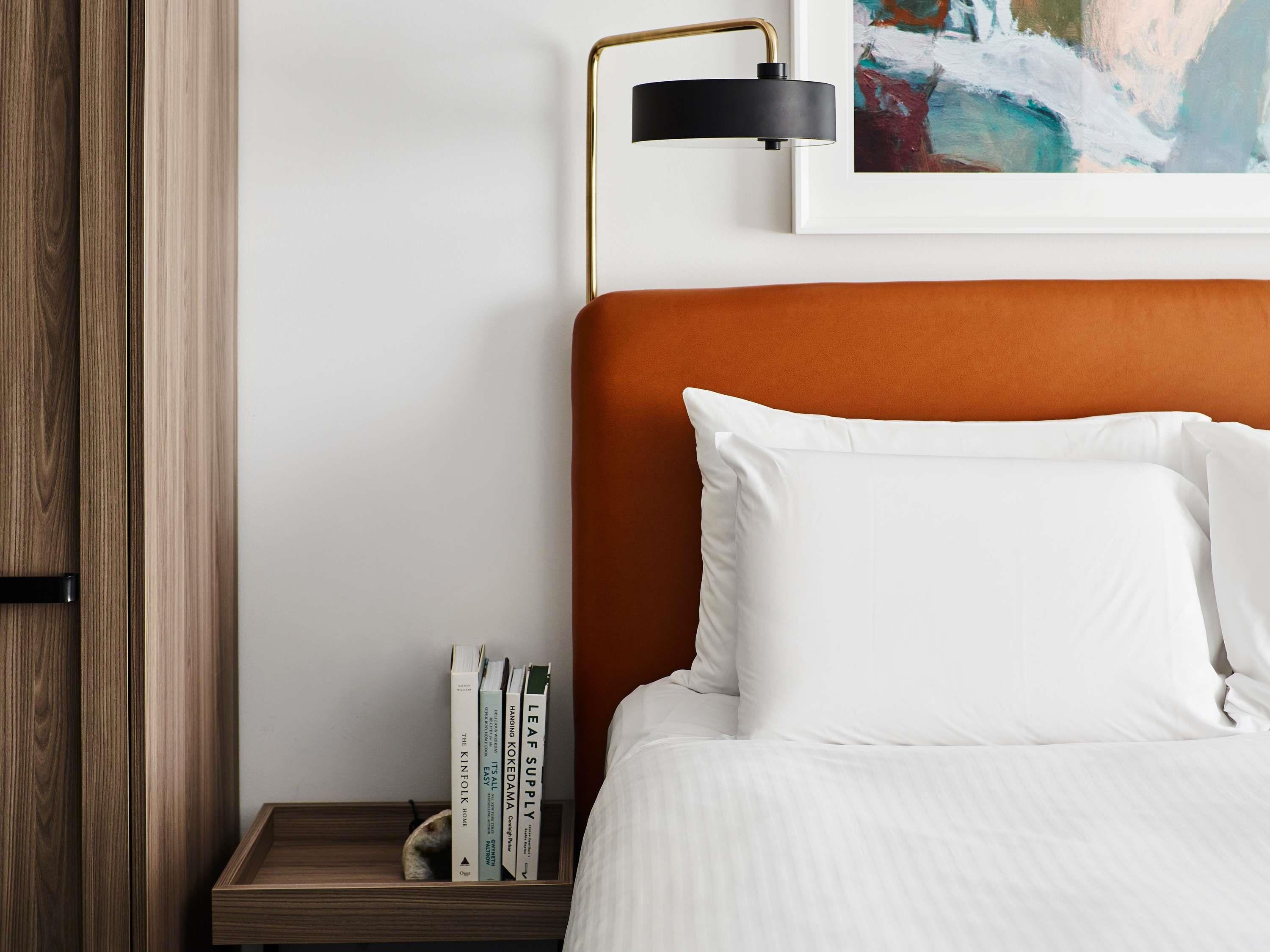 Novotel Sydney Darling Square Room Type - EXECUTIVE ROOM, Chinese Garden View, 1 King Size Bed