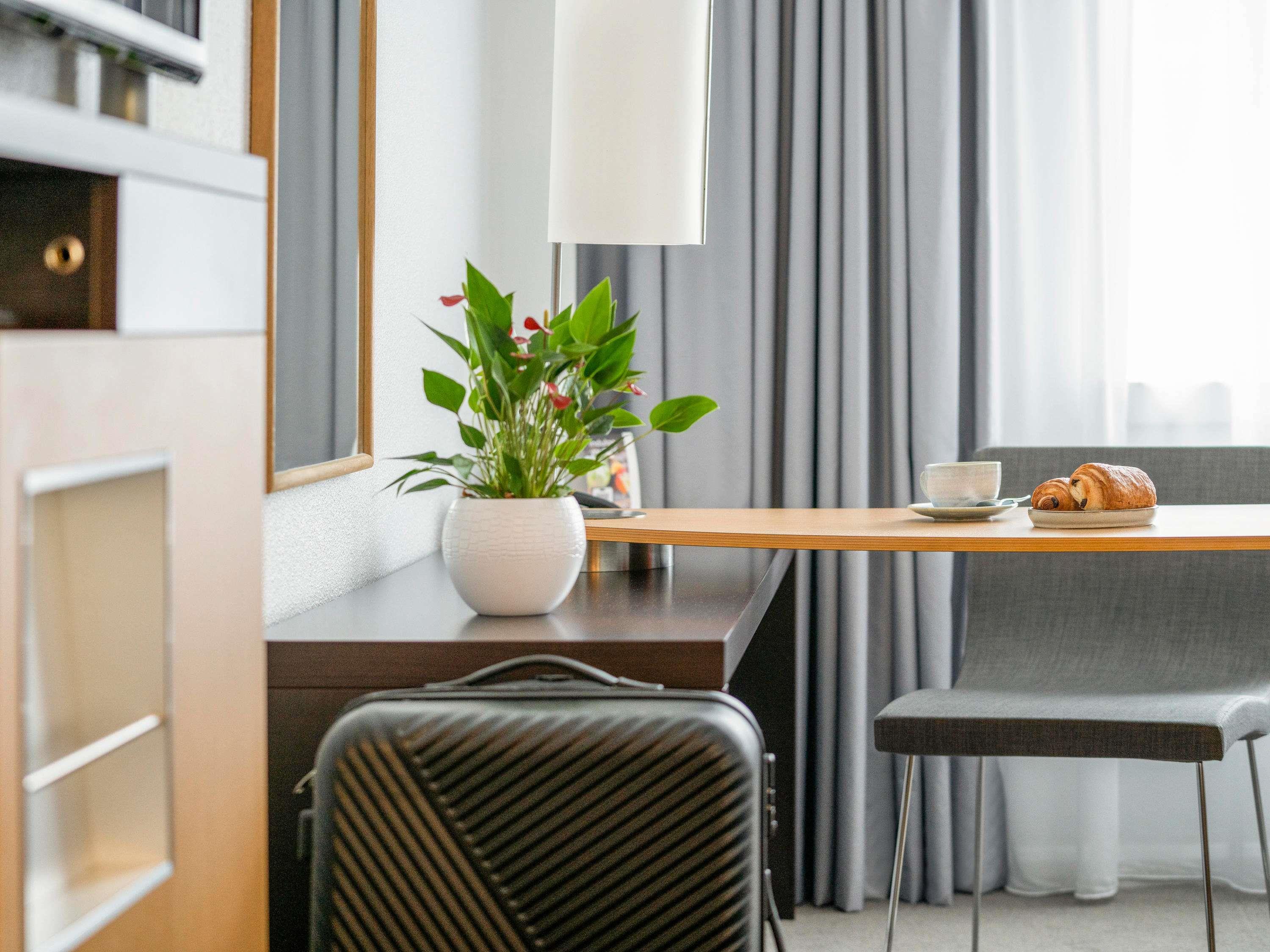 Novotel Glasgow Centre Room Type - Executive Room 1 Queen bed + convertible Sofa