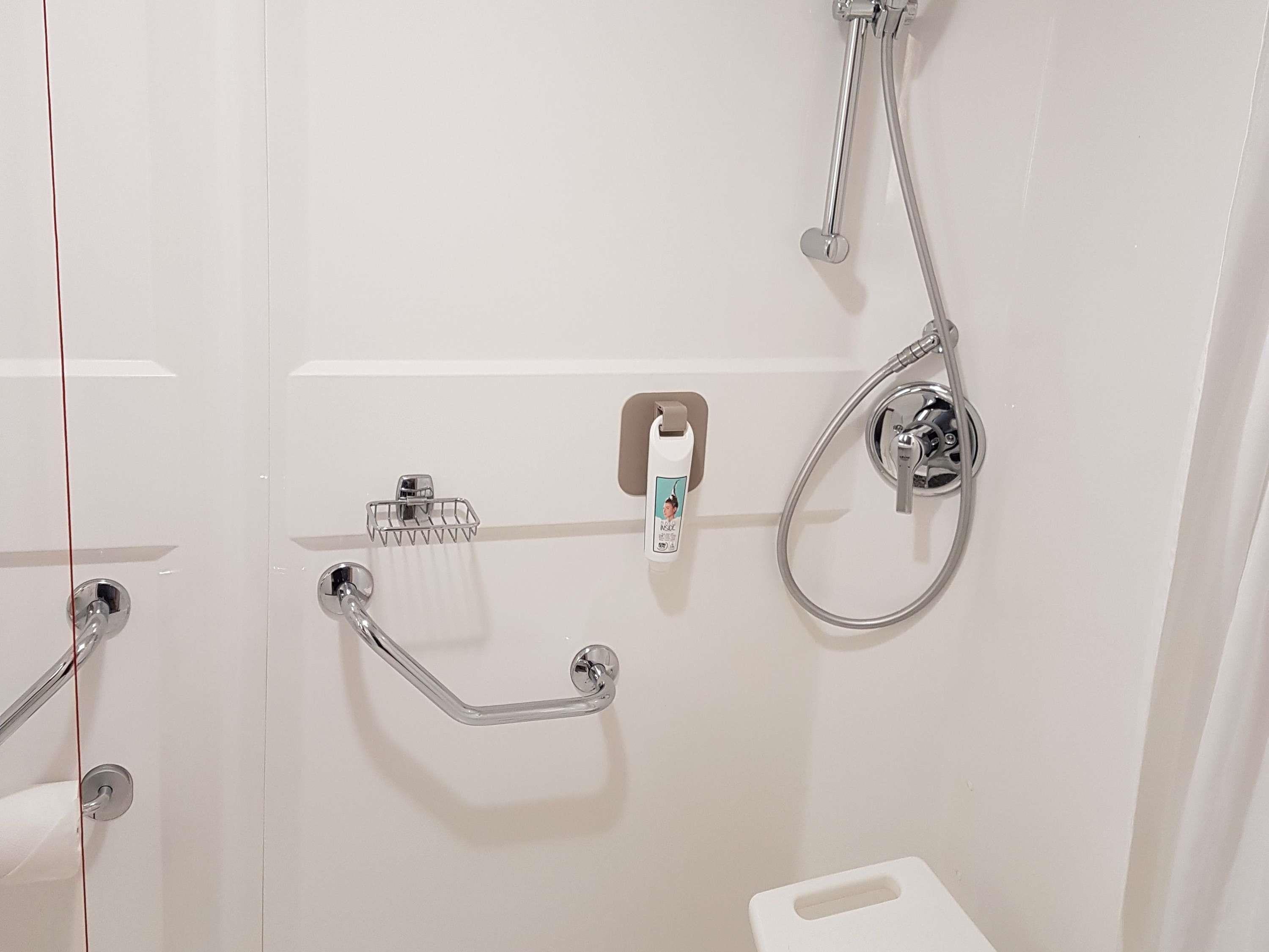 IBIS LIVERPOOL ALBERT DOCK Room Type - Accessible Twin room with 2 beds