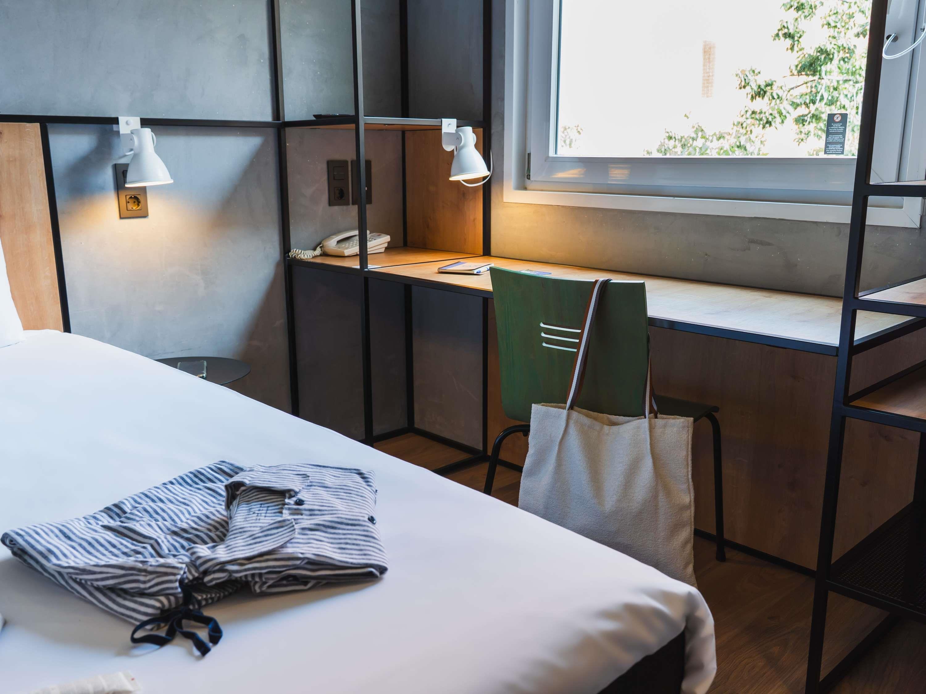Ibis Hotel Alicante Room Type - Standard Adapted Room with 1 double bed