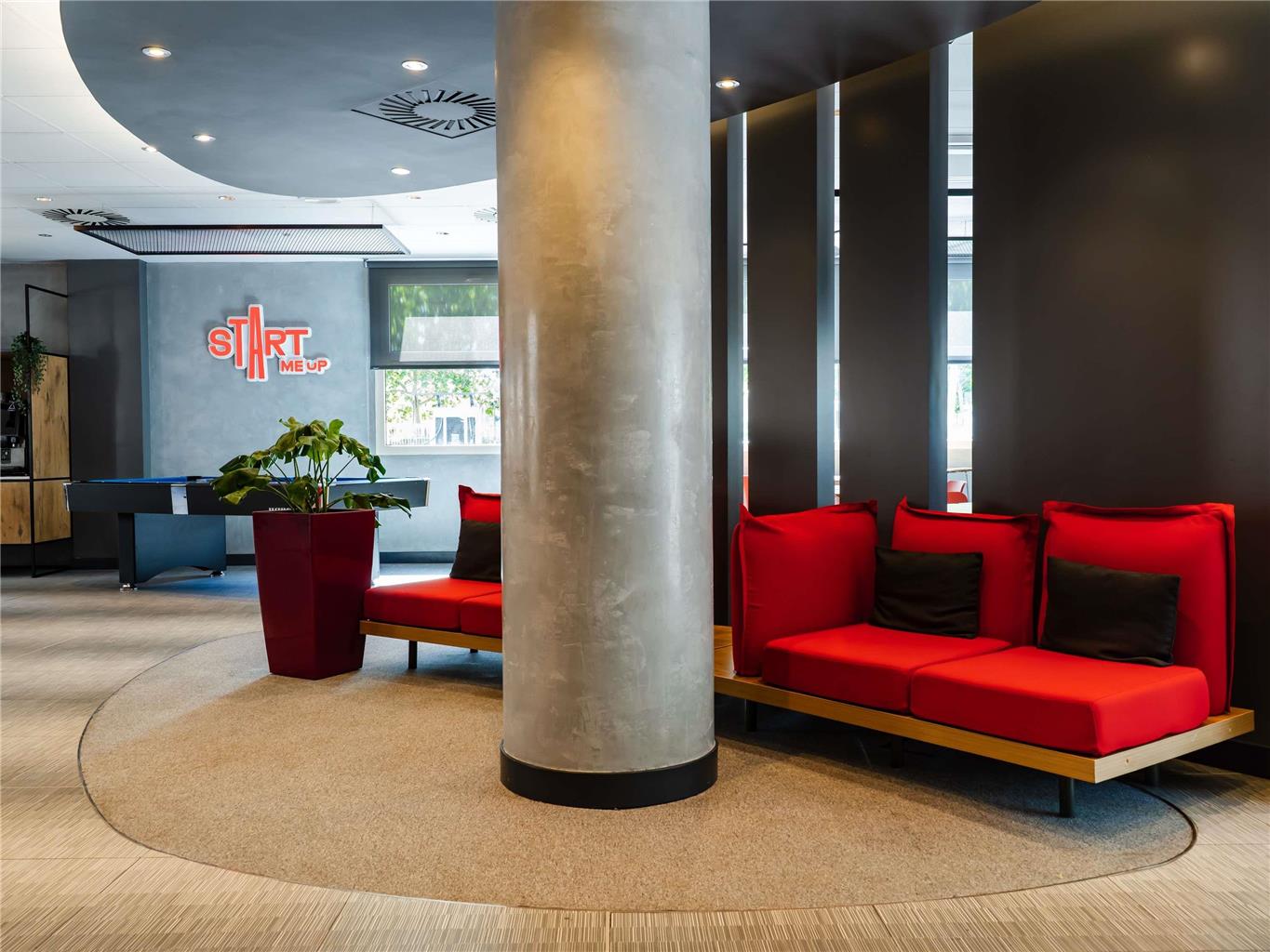 Ibis Castelldefels