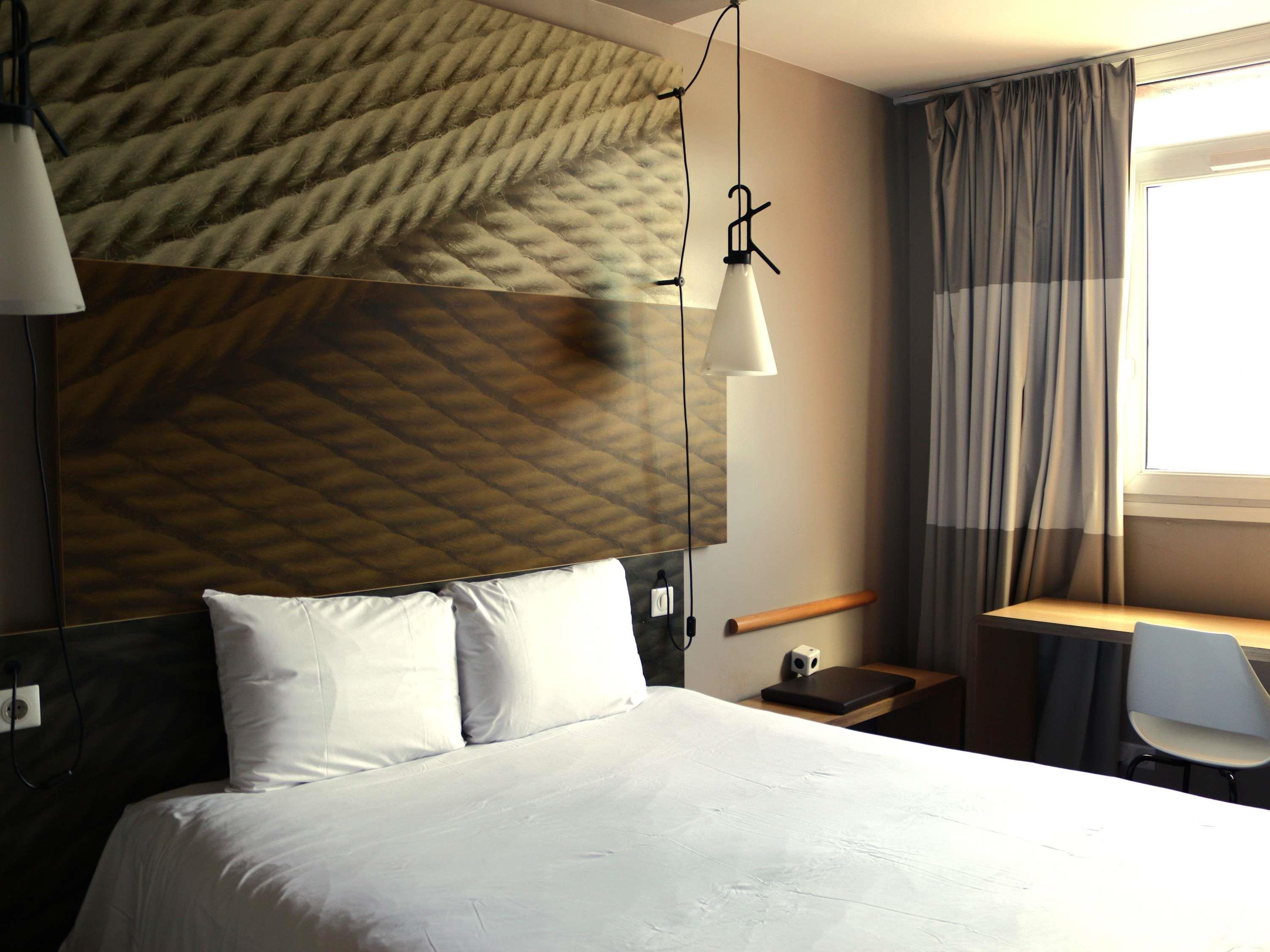 ibis Irun Room Type - Standard accessible room with 1 double bed - for wheelchair users