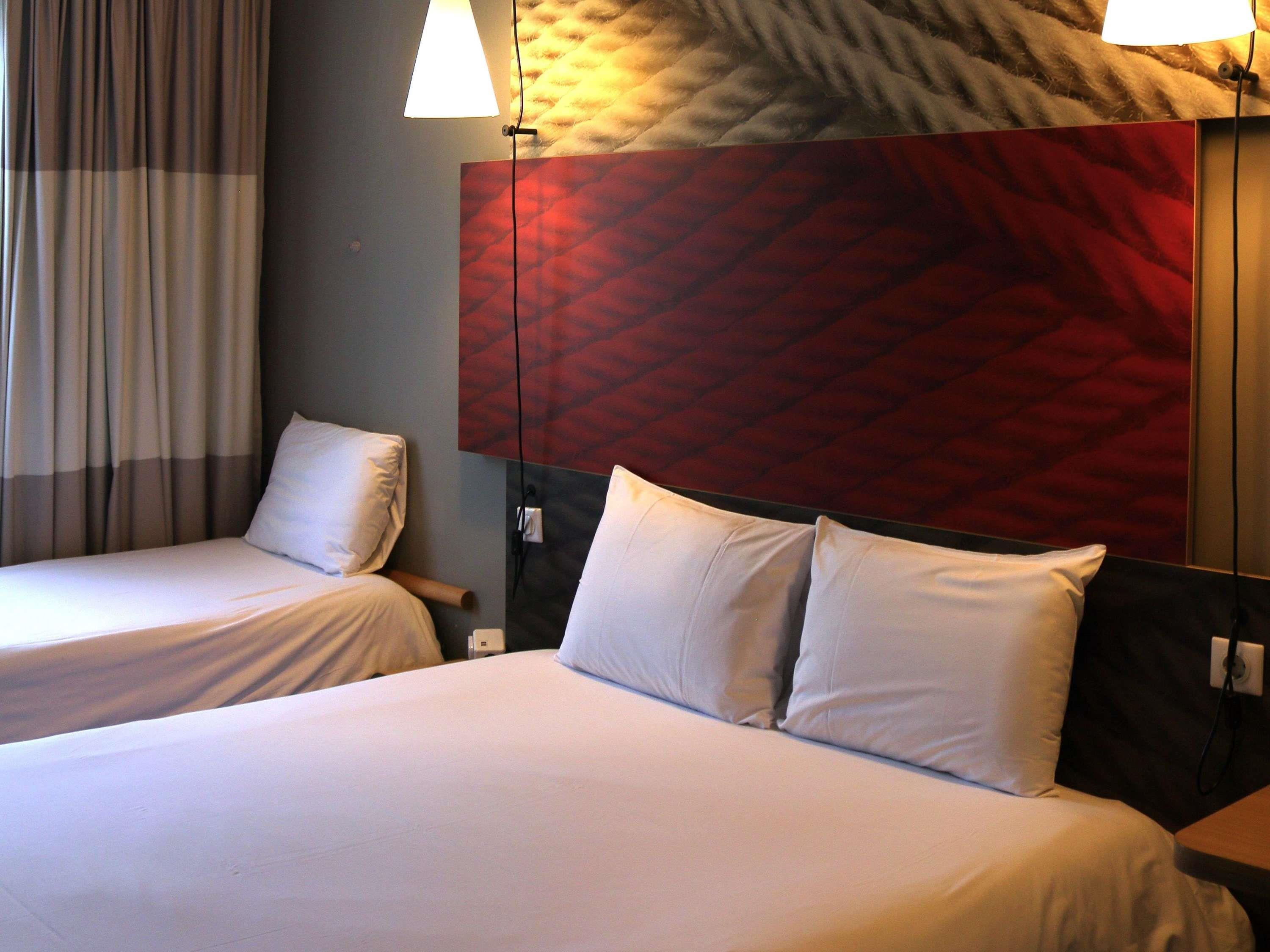 ibis Irun Room Type - Standard Triple Room with Double Bed and Single Bed ibis Irun Room Type - Standard Triple Room with Double Bed and Single Bed