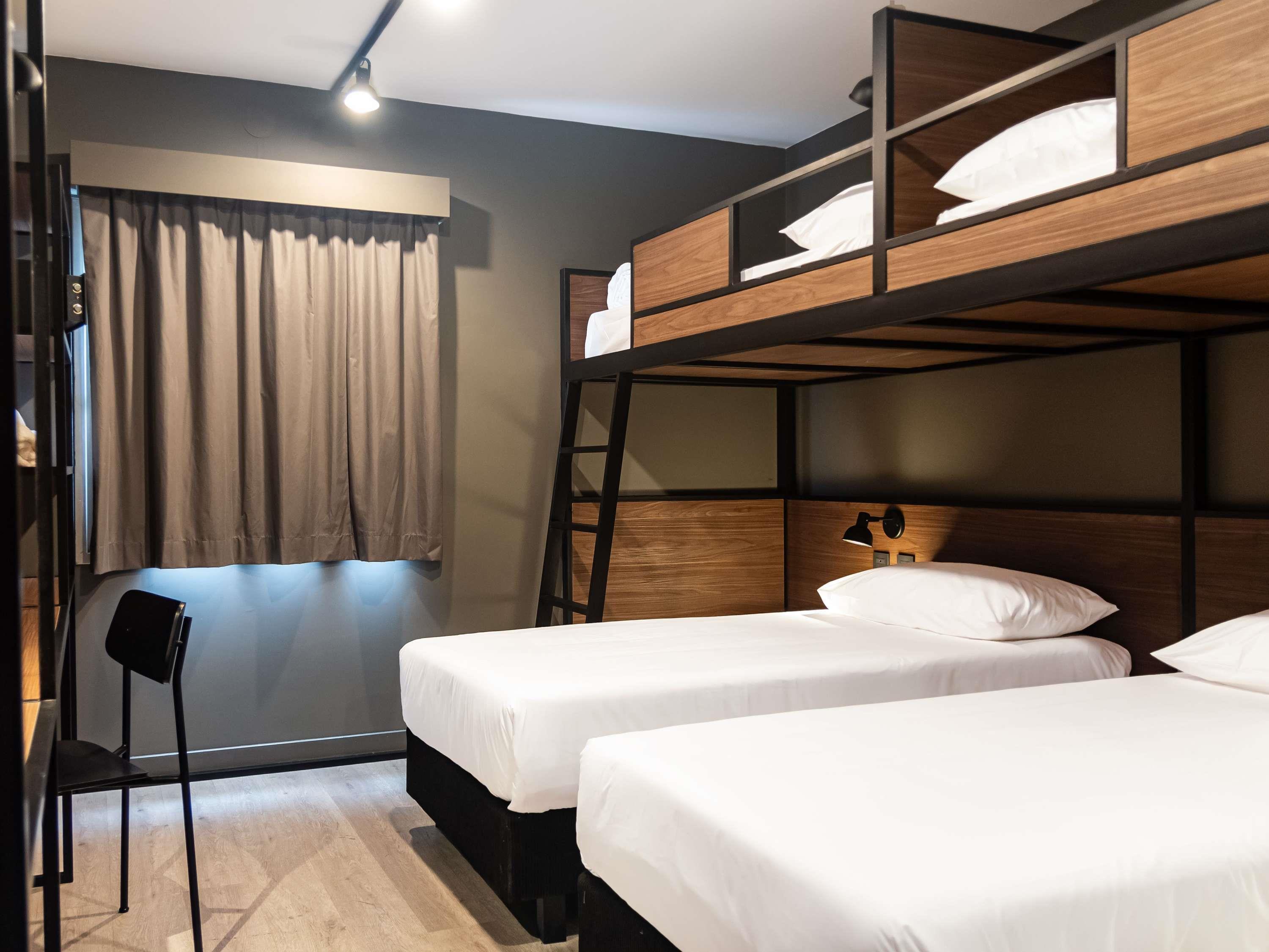 Hotel ibis Buenos Aires Congreso Room Type - Standard room with 4 single beds