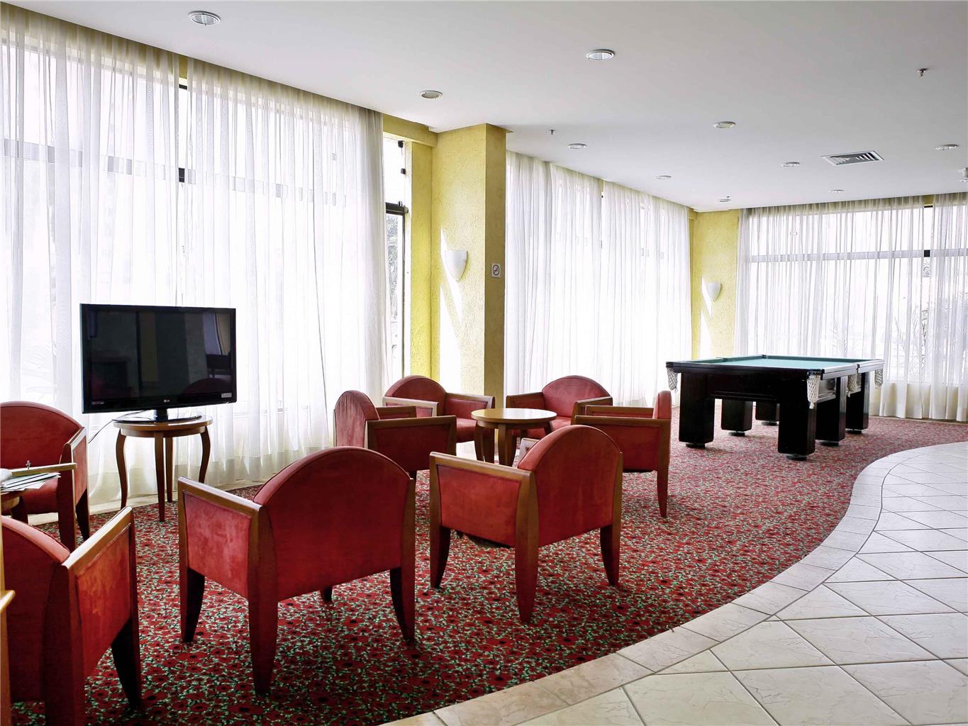 Ibis Taubate