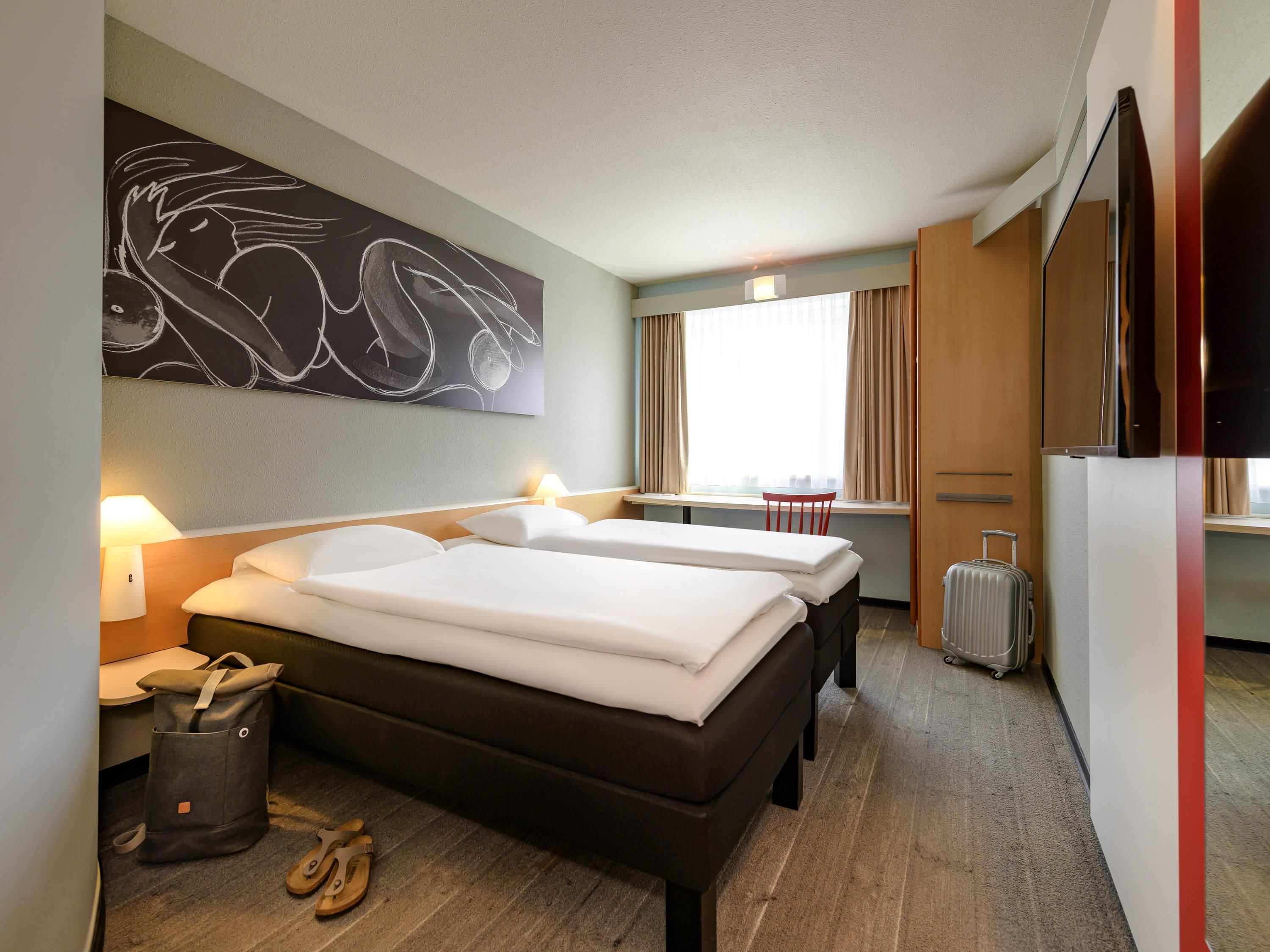 ibis Hamburg Alsterring Room Type - Standard Room with Twin Beds