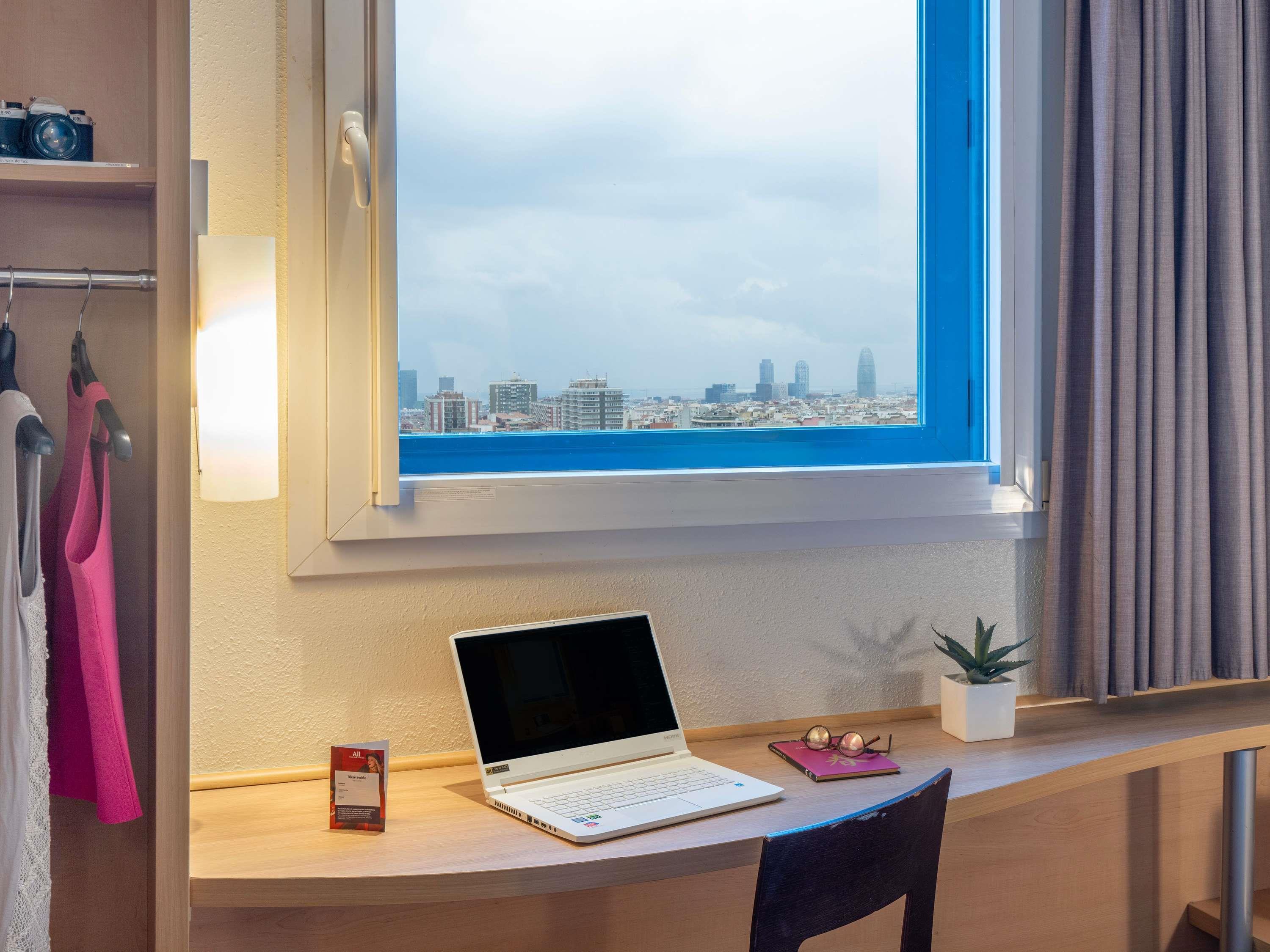 ibis Barcelona Meridiana Room Type - Premium Room, 1 Double Bed