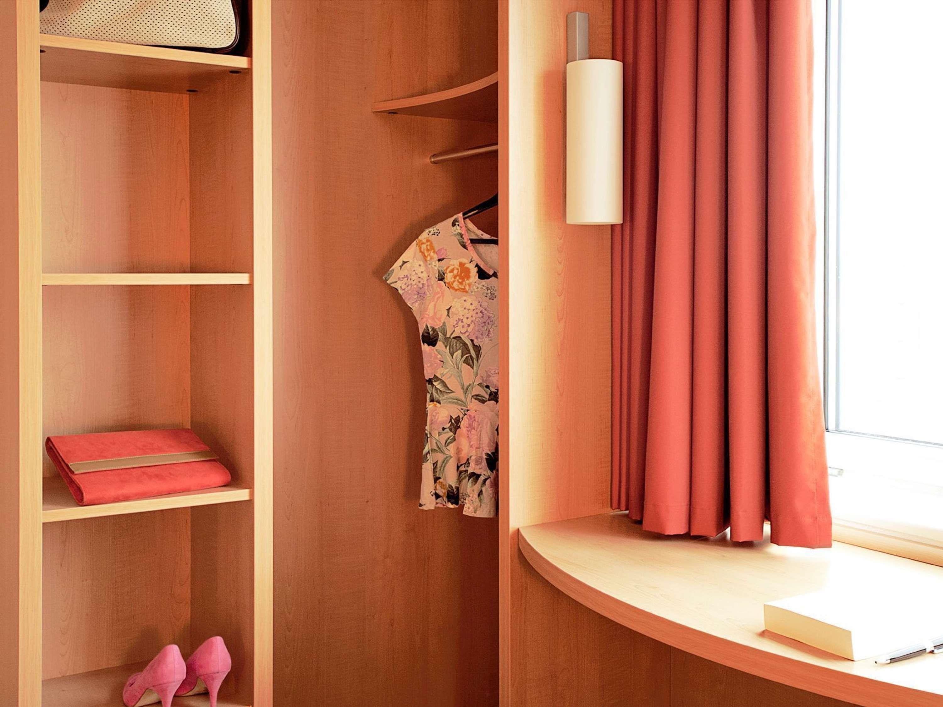 ibis Berlin Spandau Room Type - Standard Room with 2 single beds