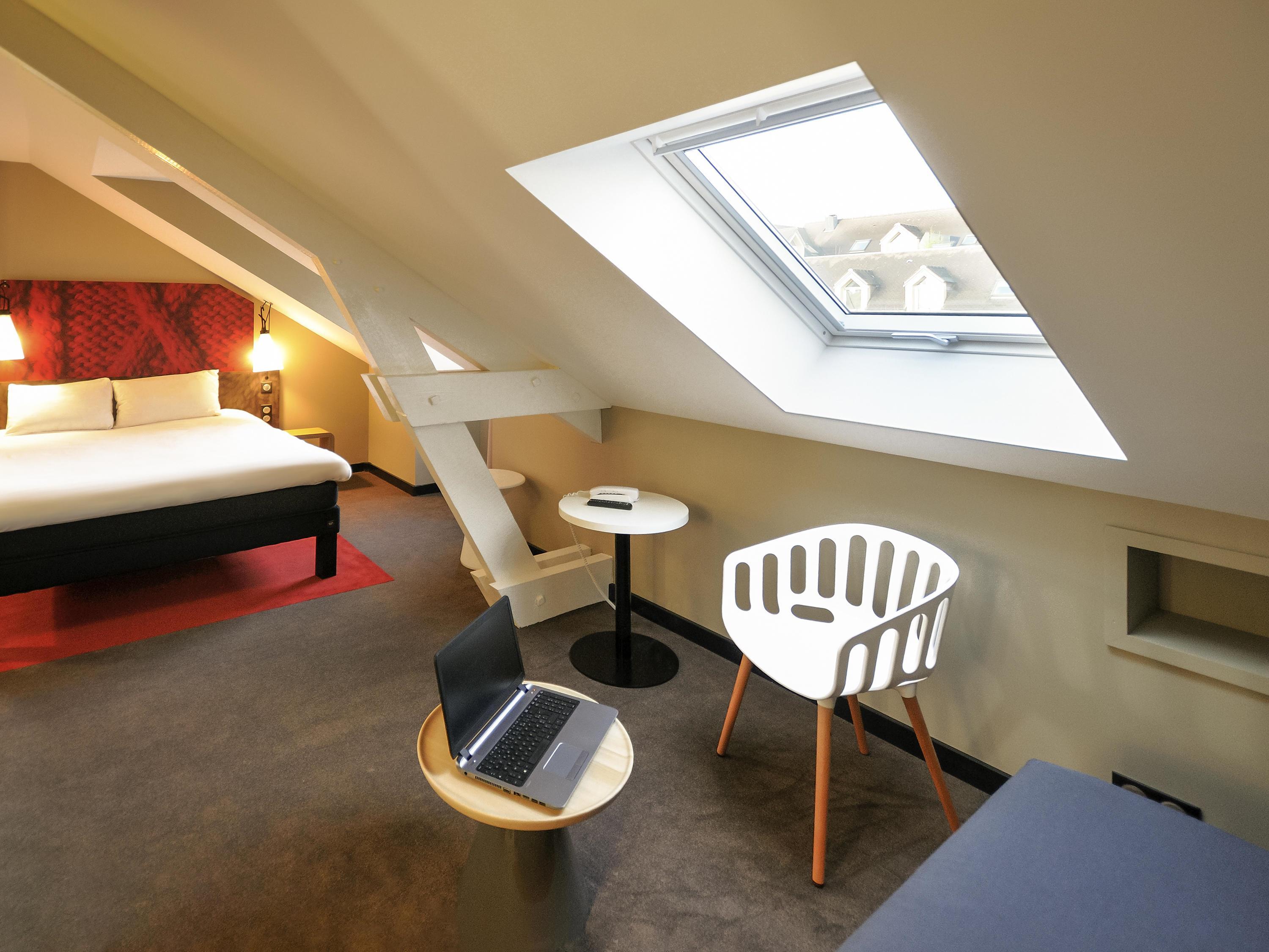 ibis Maisons Laffitte Room Type - Family Room with 1 king-size bed and 1 double sofa bed