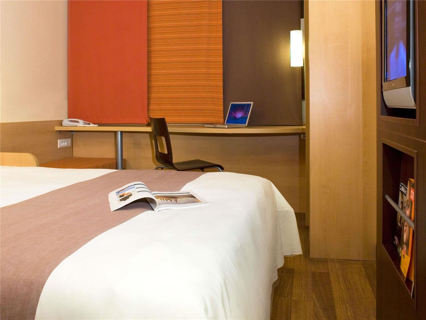Ibis Carlisle