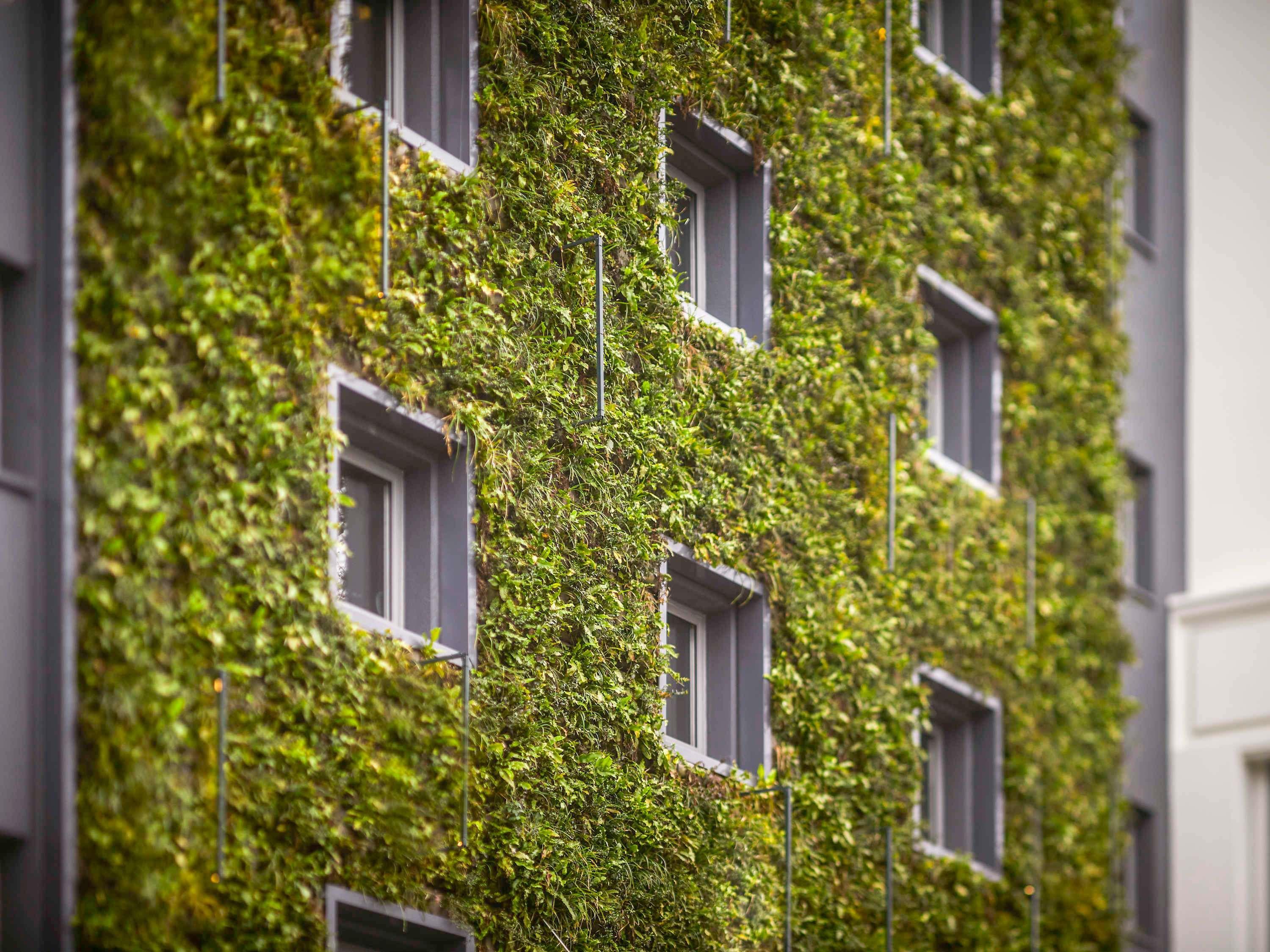 MERCURE NANTES CENTRE GARE - Tap to explore photos