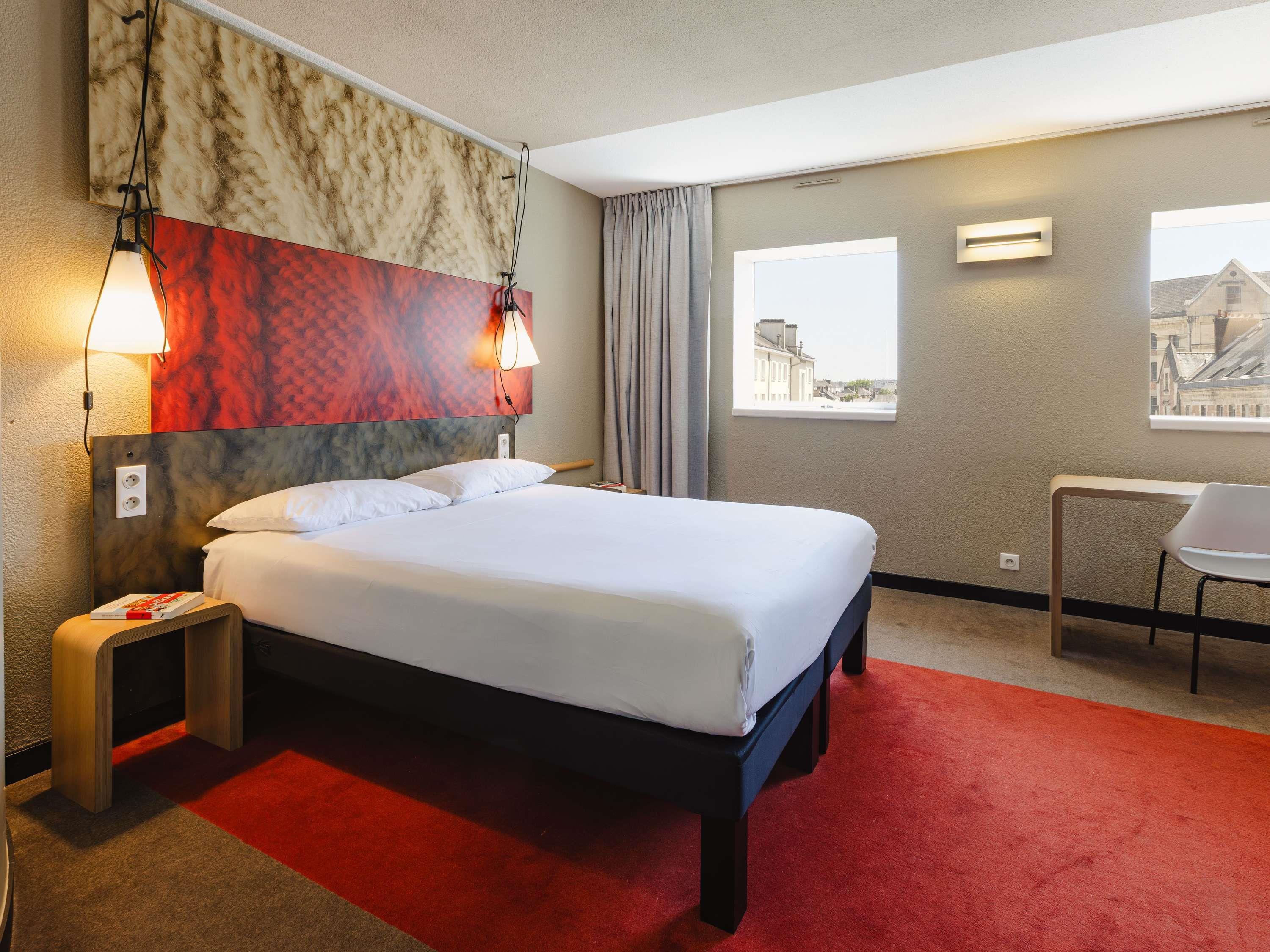 ibis Rennes Centre Gare Sud Room Type - Standard Room with 1 double bed and twin beds