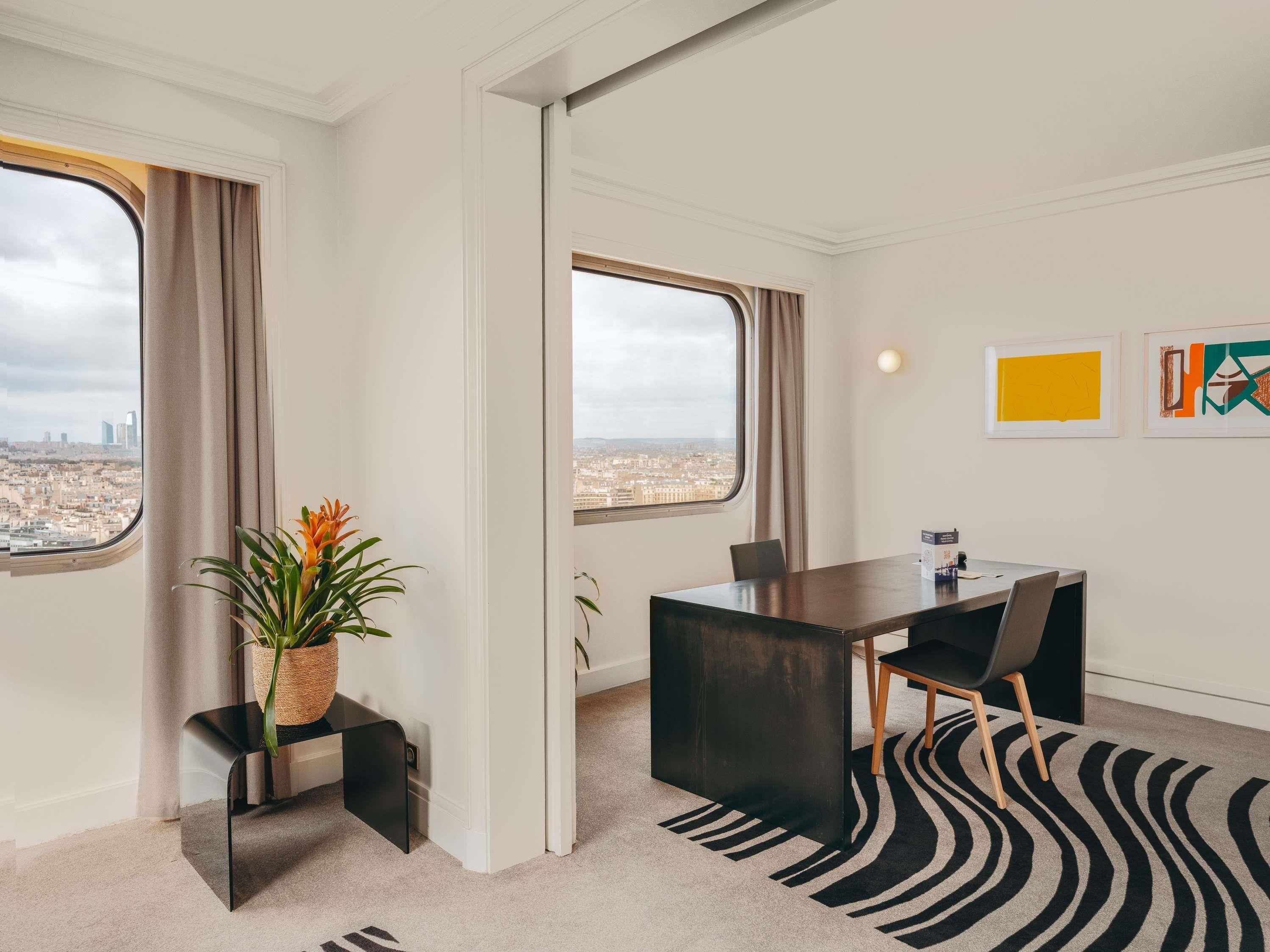 Novotel Paris Centre Tour Eiffel Room Type - Executive Suite with View Novotel Paris Centre Tour Eiffel Room Type - Executive Suite with View
