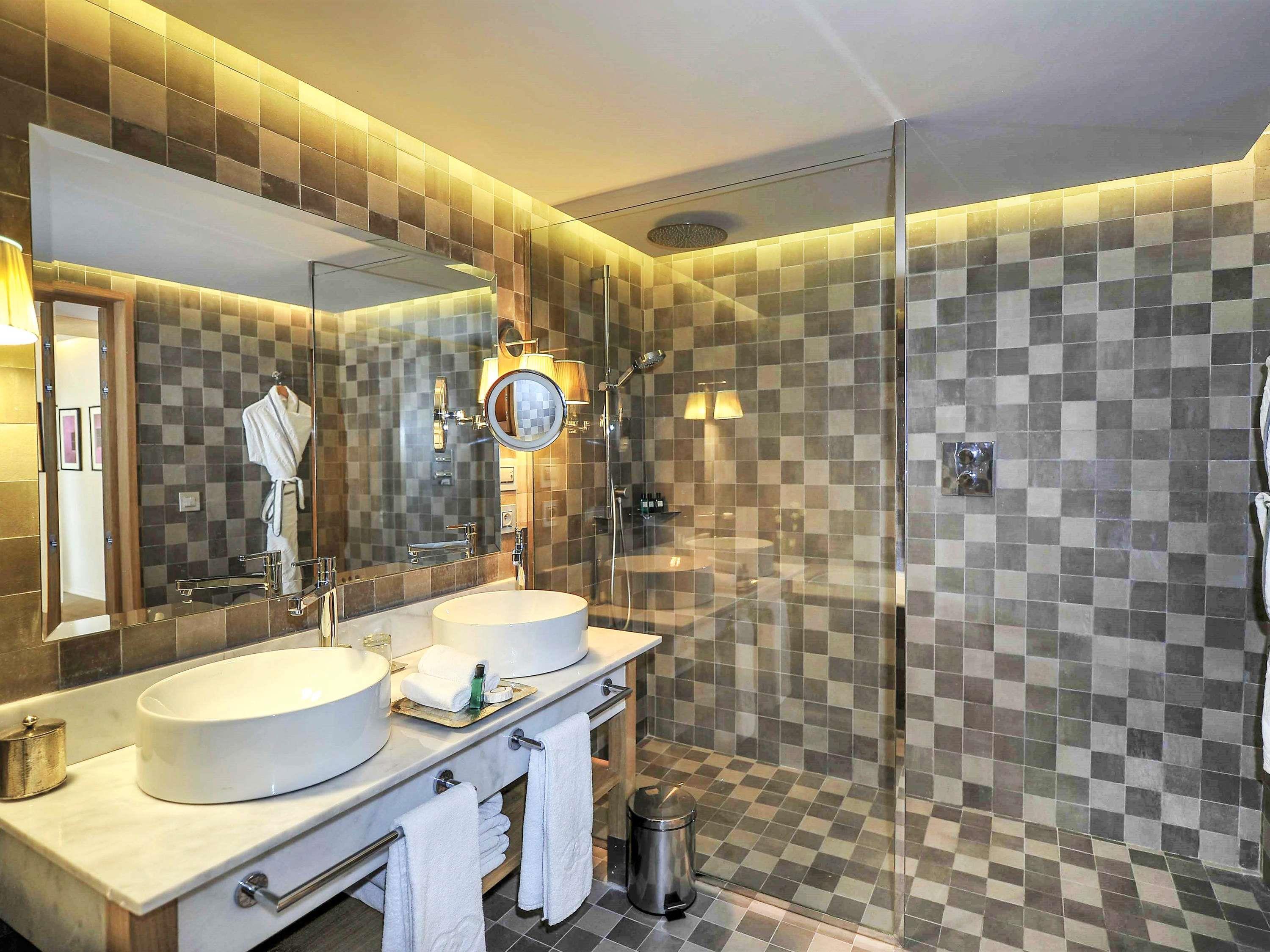 Sofitel Marrakech Palais Imperial & Spa Room Type - Prestige Agdal Suite, 1 king-size bed, view of pool or Atlas, balcony