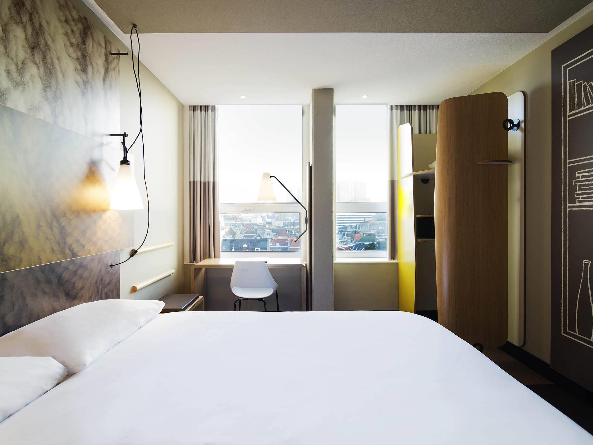 ibis Den Haag City Centre Room Type - Room for one or two persons equipped with the new bedding ibis Den Haag City Centre Room Type - Room for one or two persons equipped with the new bedding