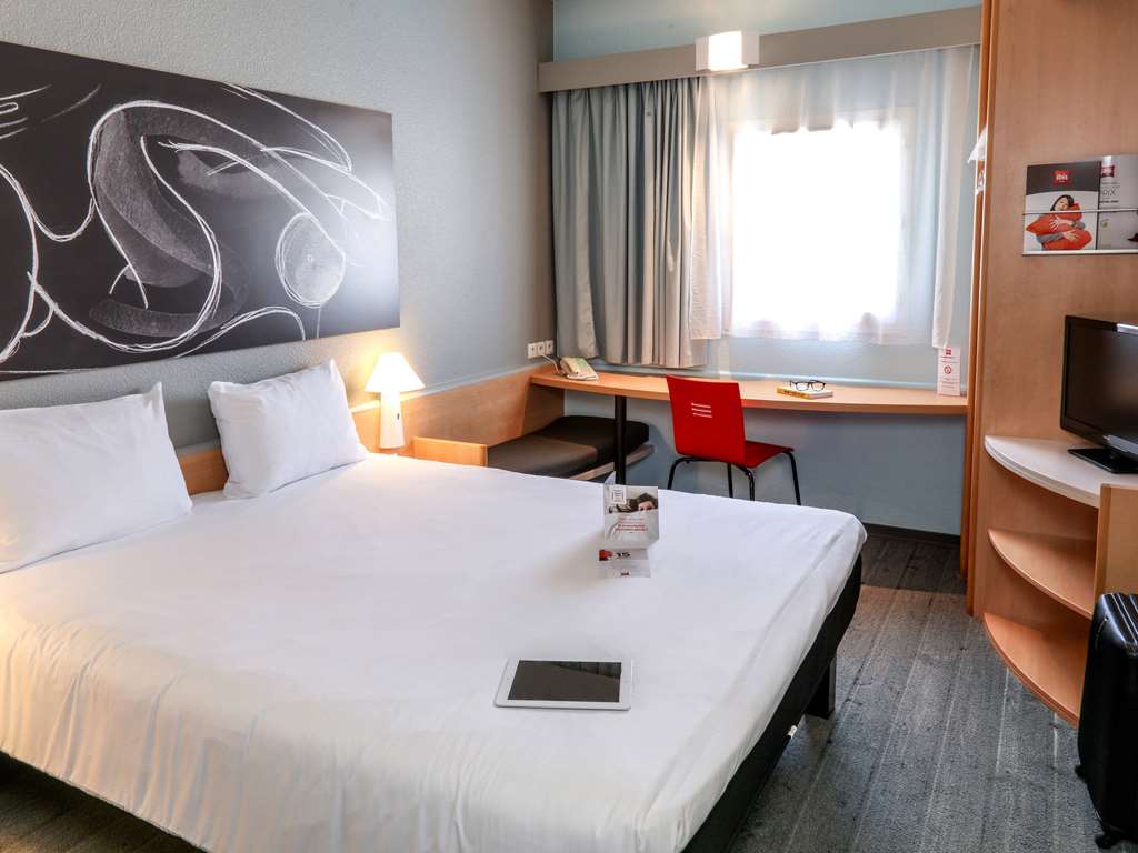 ibis Orange Sud Room Type - Room with 1 double bed