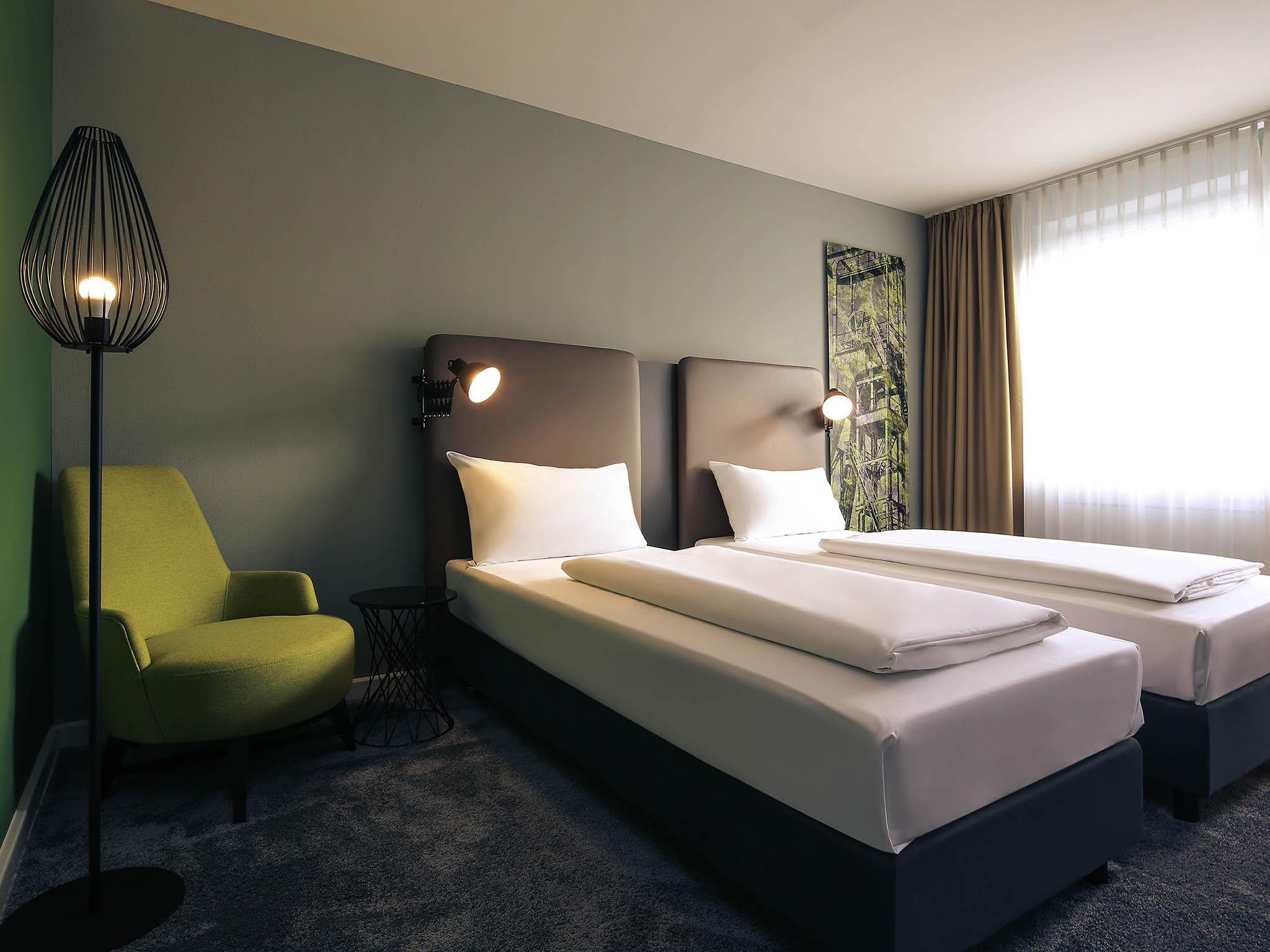 Mercure Hotel Plaza Essen Room Type - Standard Room with twin beds