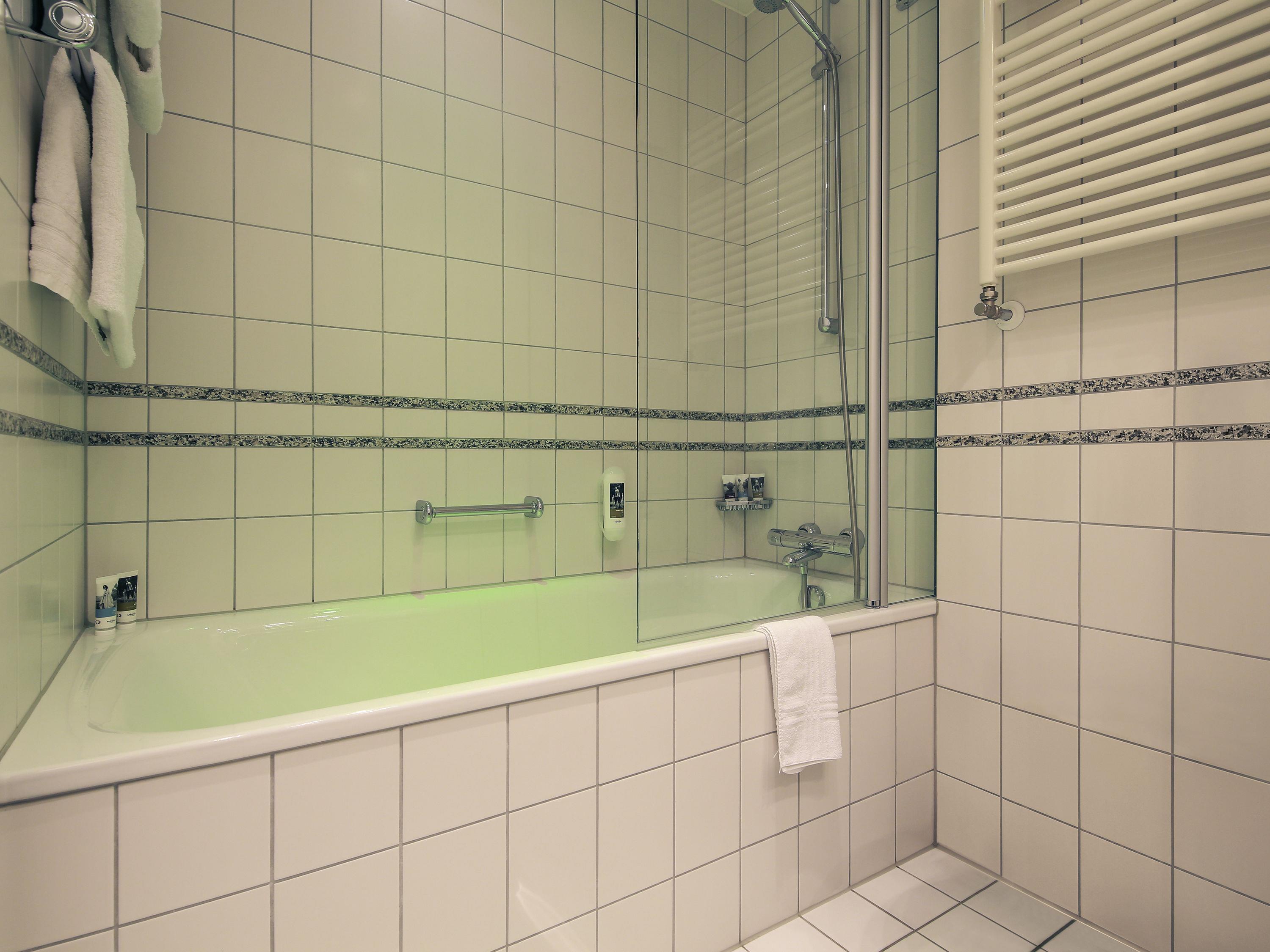 Mercure Hotel Plaza Essen - Tap to explore photos