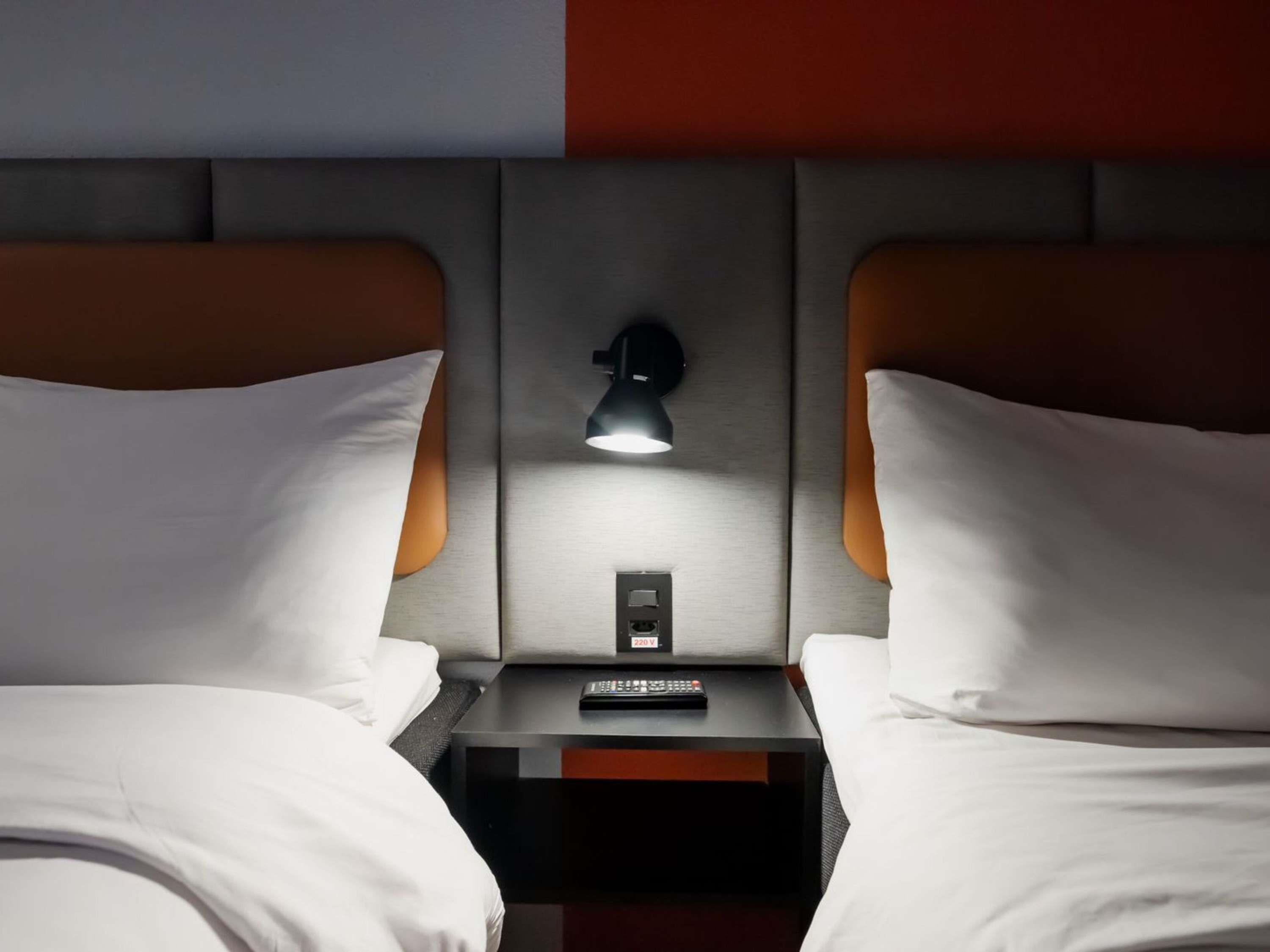 Ibis Guarulhos Room Type - Standard Room with Twin Beds