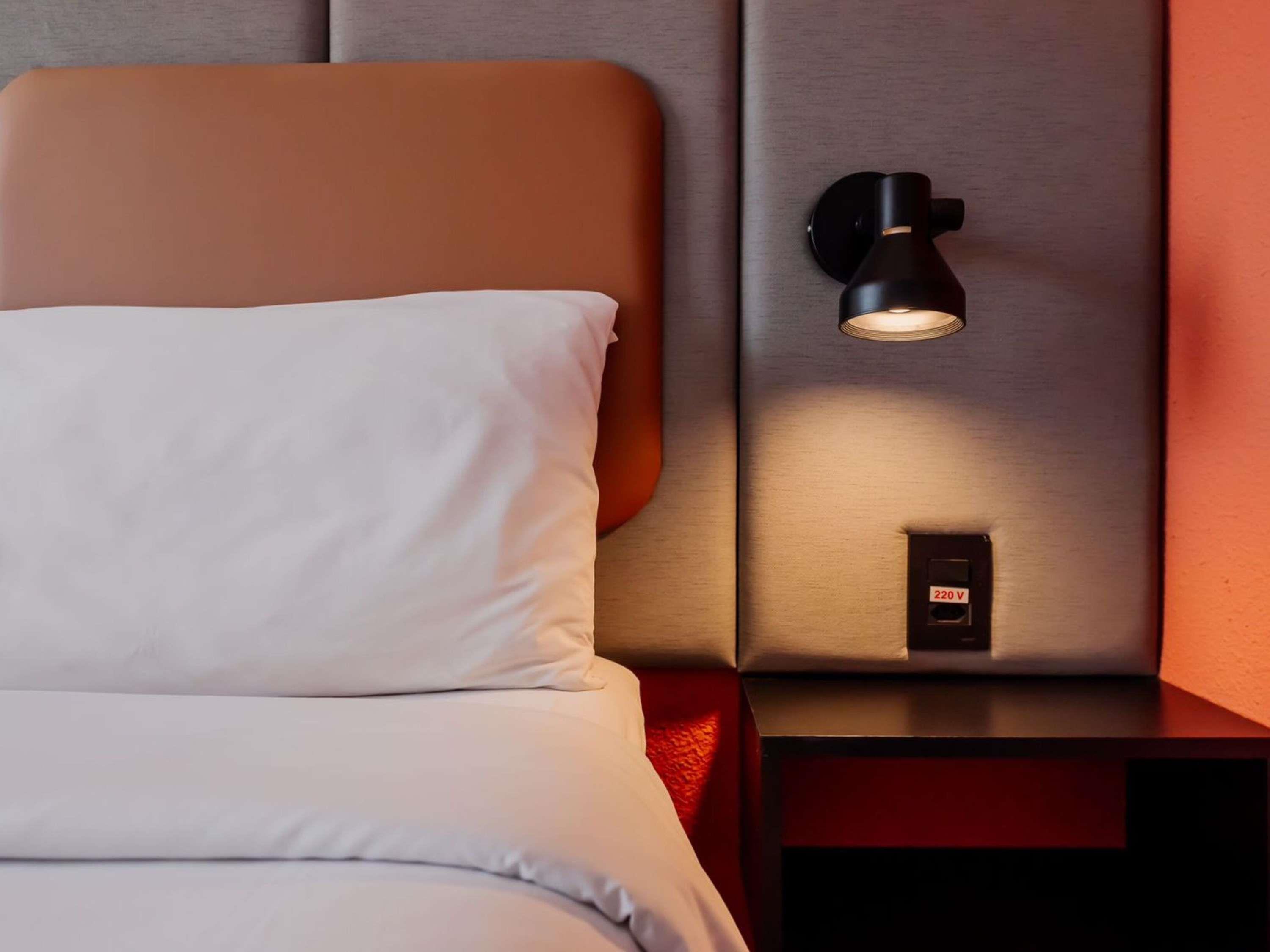 Ibis Guarulhos Room Type - Triple-standard room with double bed and 1 single bed Ibis Guarulhos Room Type - Triple-standard room with double bed and 1 single bed