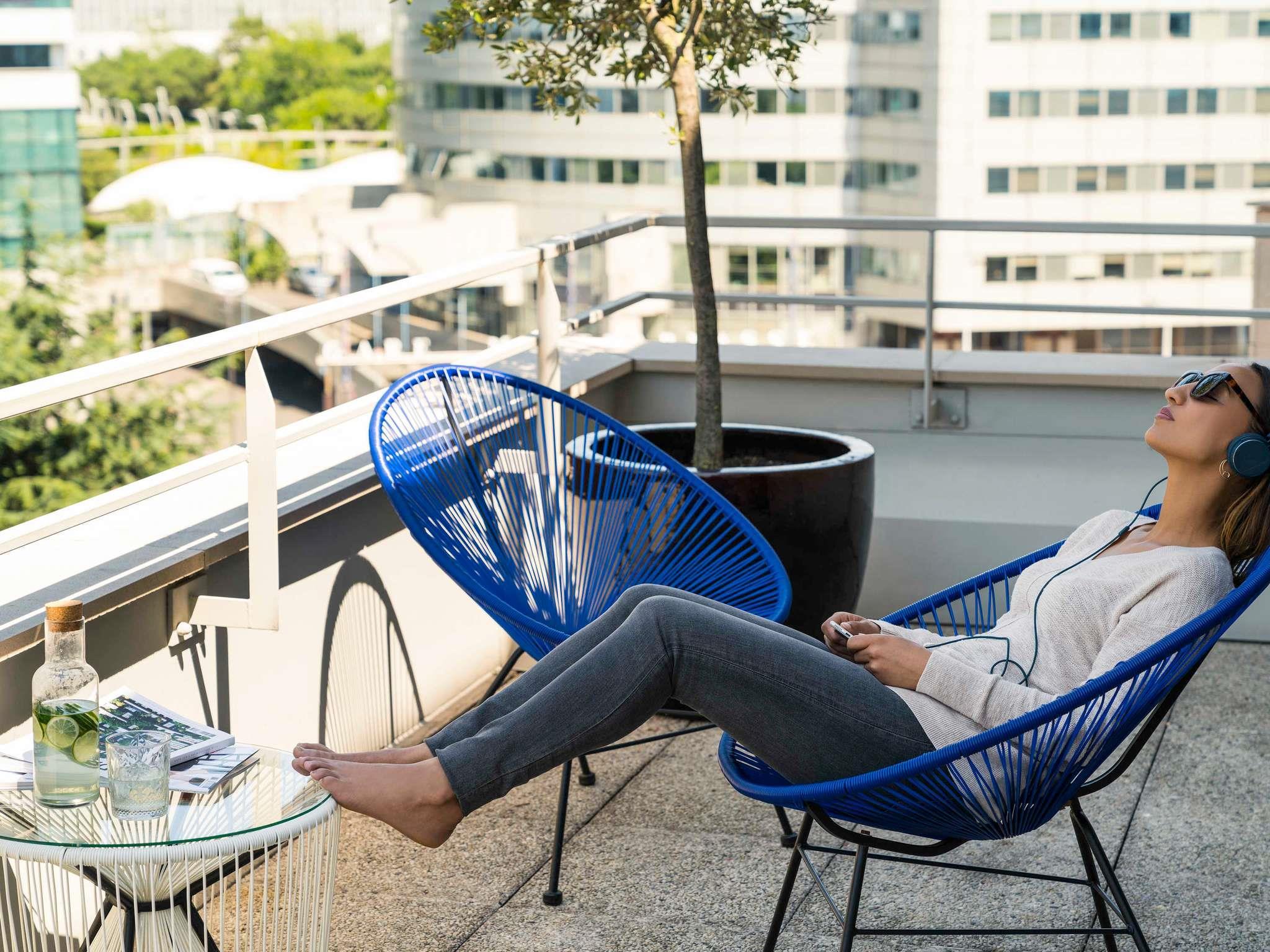 NOVOTEL PARIS MONTPARNASSE Room Type - Executive Room with terrace and 1 double bed