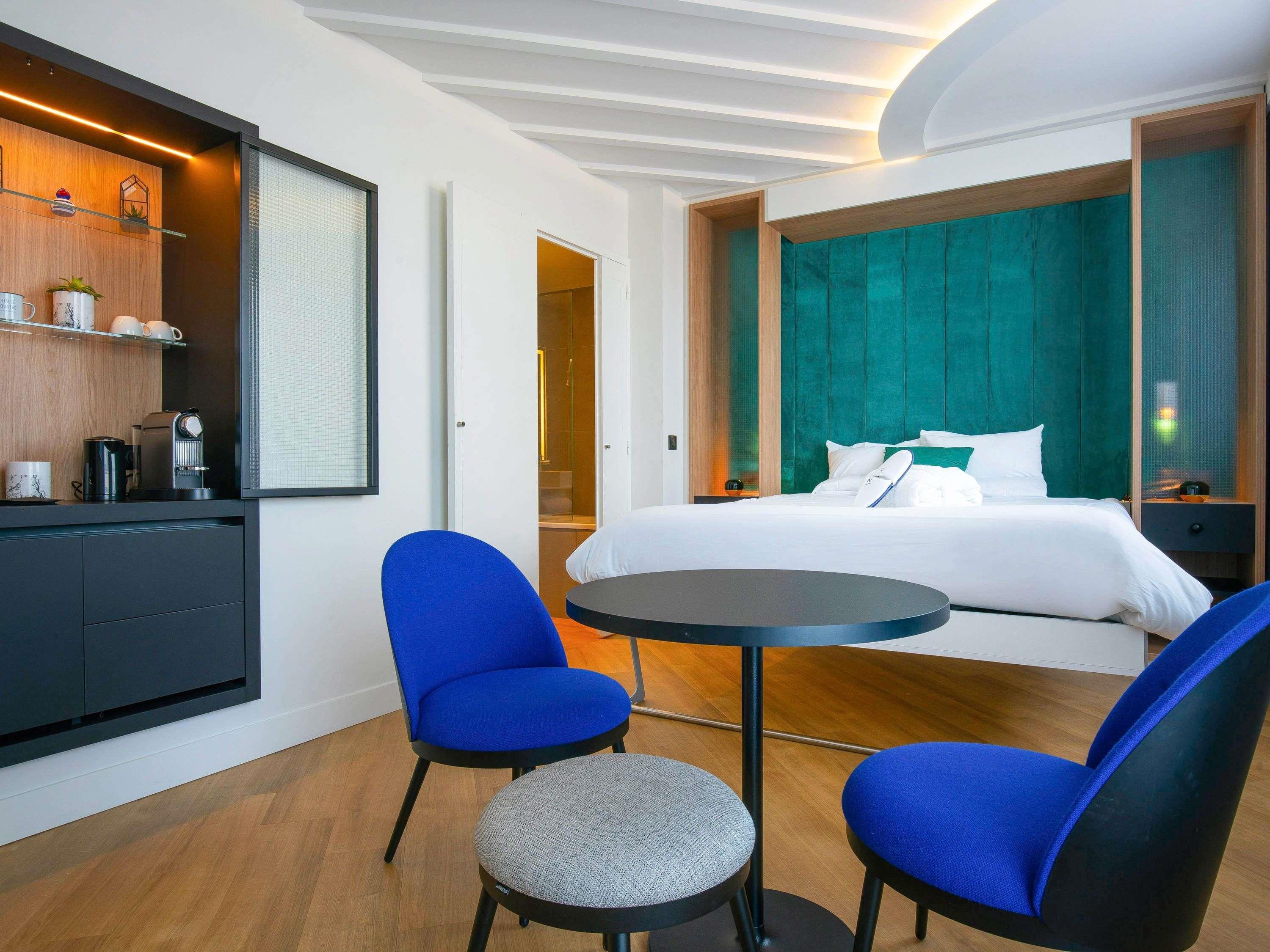 NOVOTEL PARIS MONTPARNASSE - Tap to explore photos
