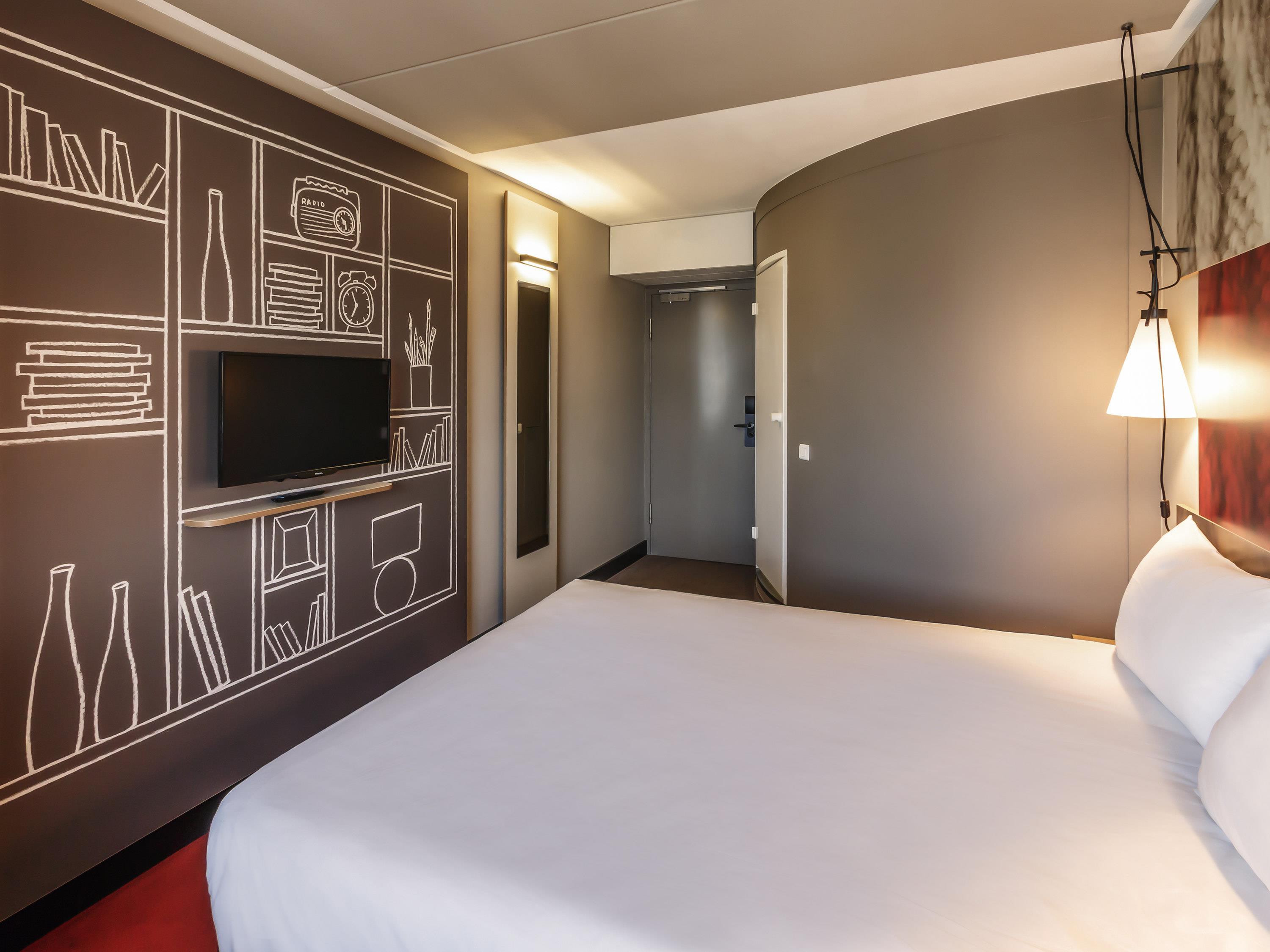 Ibis Amsterdam City West Hotel Room Type - Business Room  with City View Ibis Amsterdam City West Hotel Room Type - Business Room  with City View