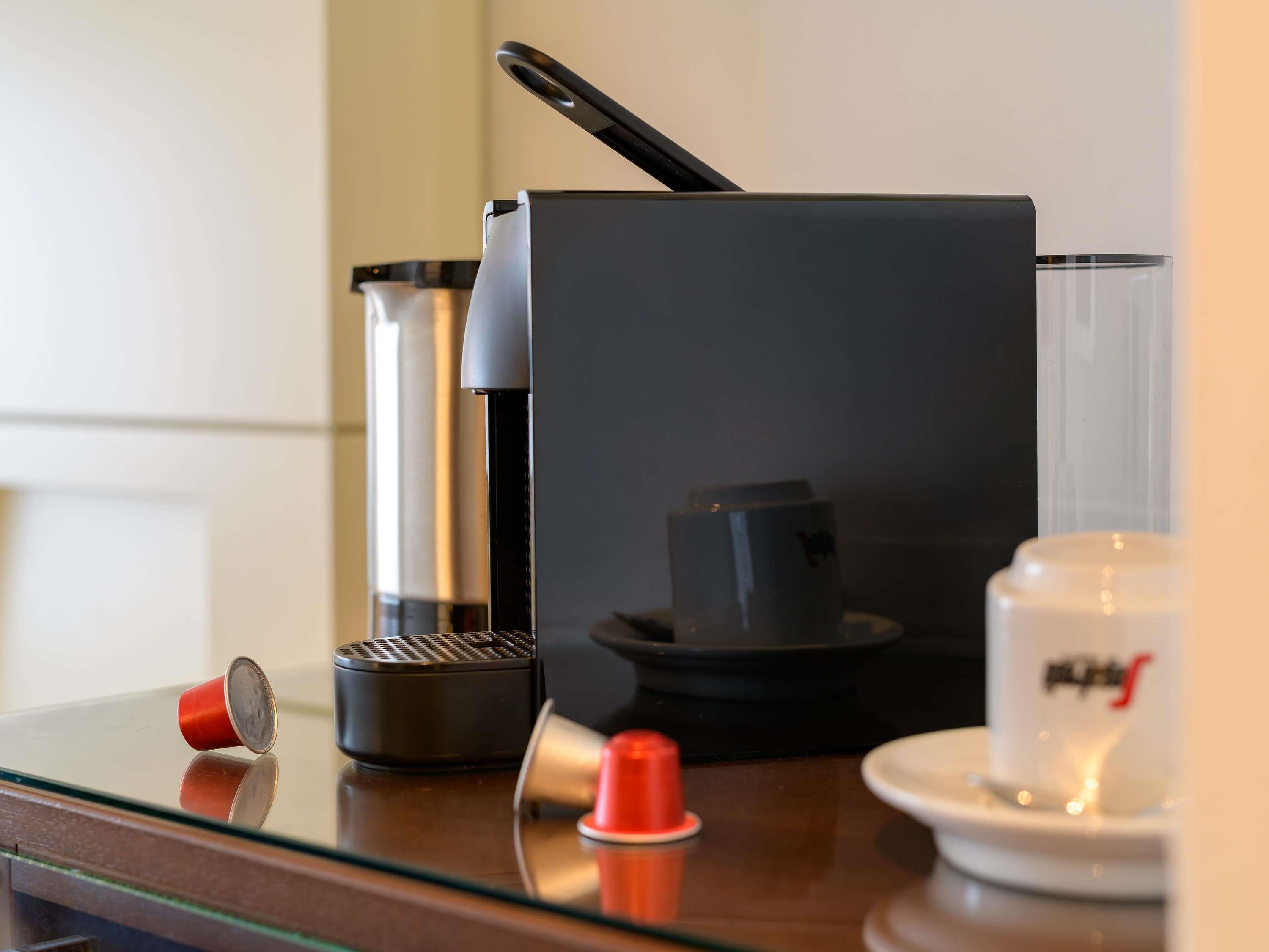 PULLMAN COLOGNE Room Type - Deluxe Suite with 1 kingsize bed