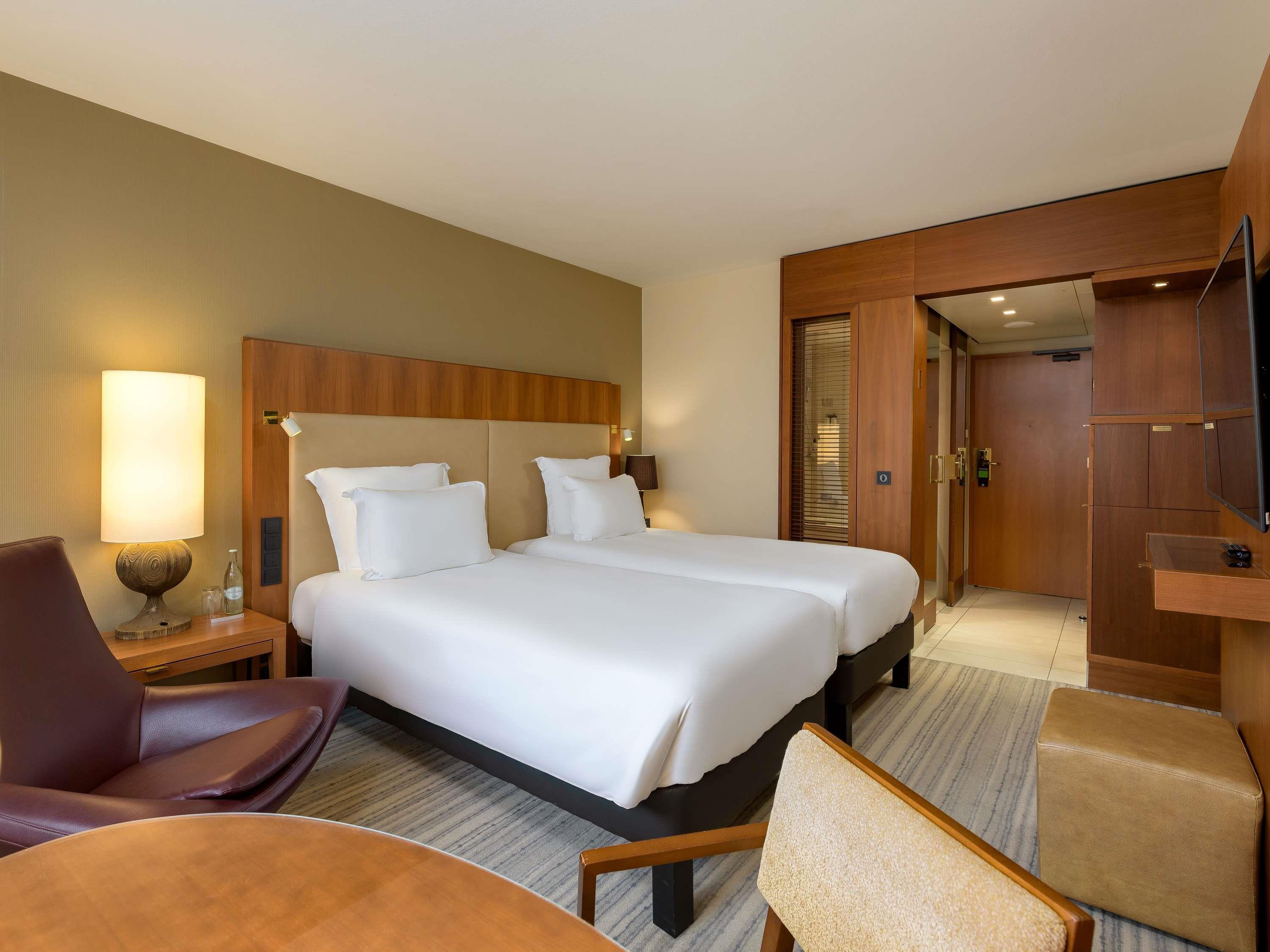 PULLMAN COLOGNE Room Type - Superior Room with 1 kingsize bed